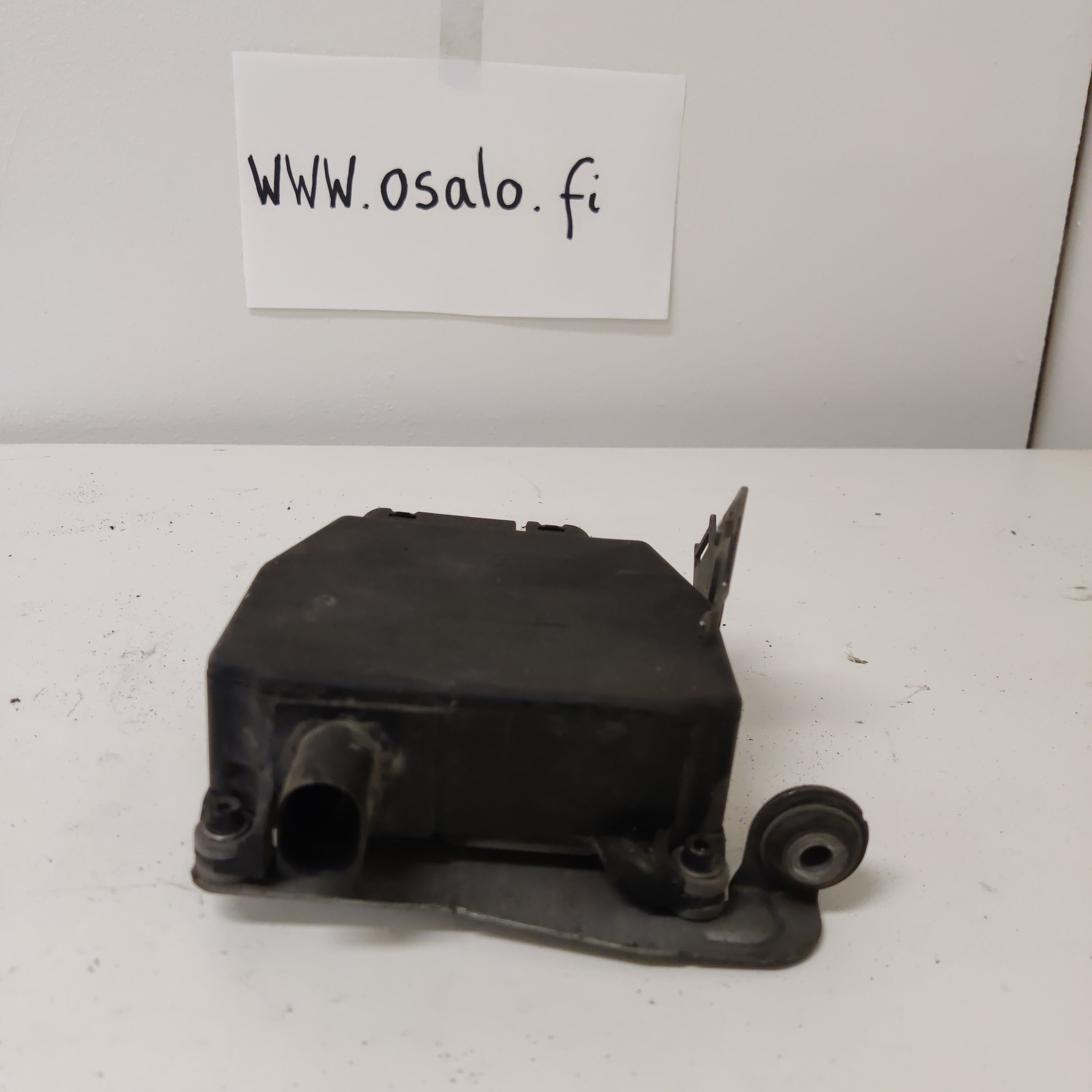 Alipainepumppu / EGR venttiili, VW Passat Sedan 1.9 TDI 2005, 3C0906625