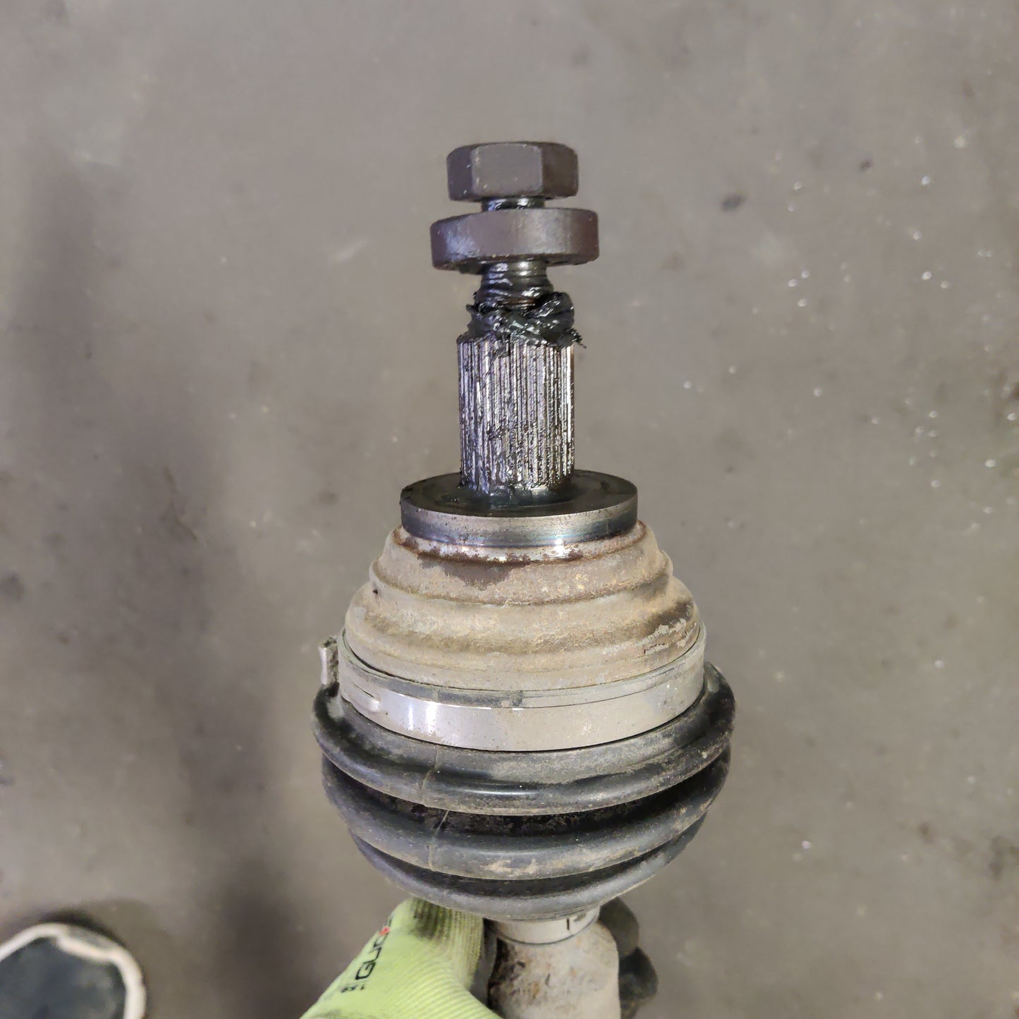 Vetoakseli, oikea, etu, VW Passat Sedan 1.9 TDI 2005