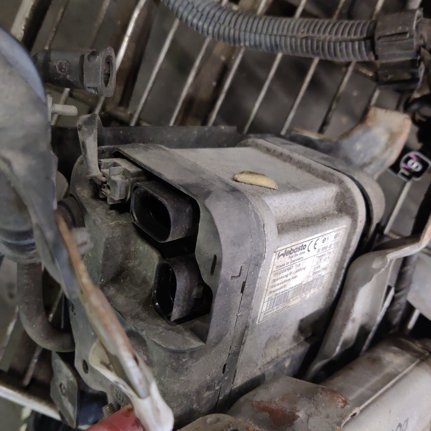 Webasto / Pysäköintilämmitysjärjestelmä Diesel, VW Passat Sedan 1.9 TDI 2005, 000018021232