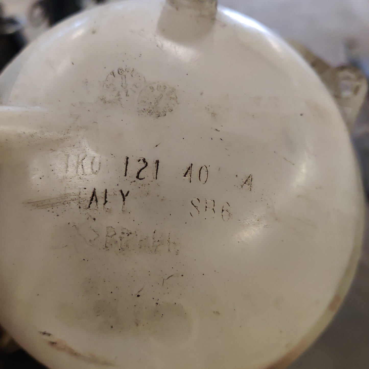 Paisuntasäililö, VW Passat Sedan 1.9 TDI 2005, 1K0121407A