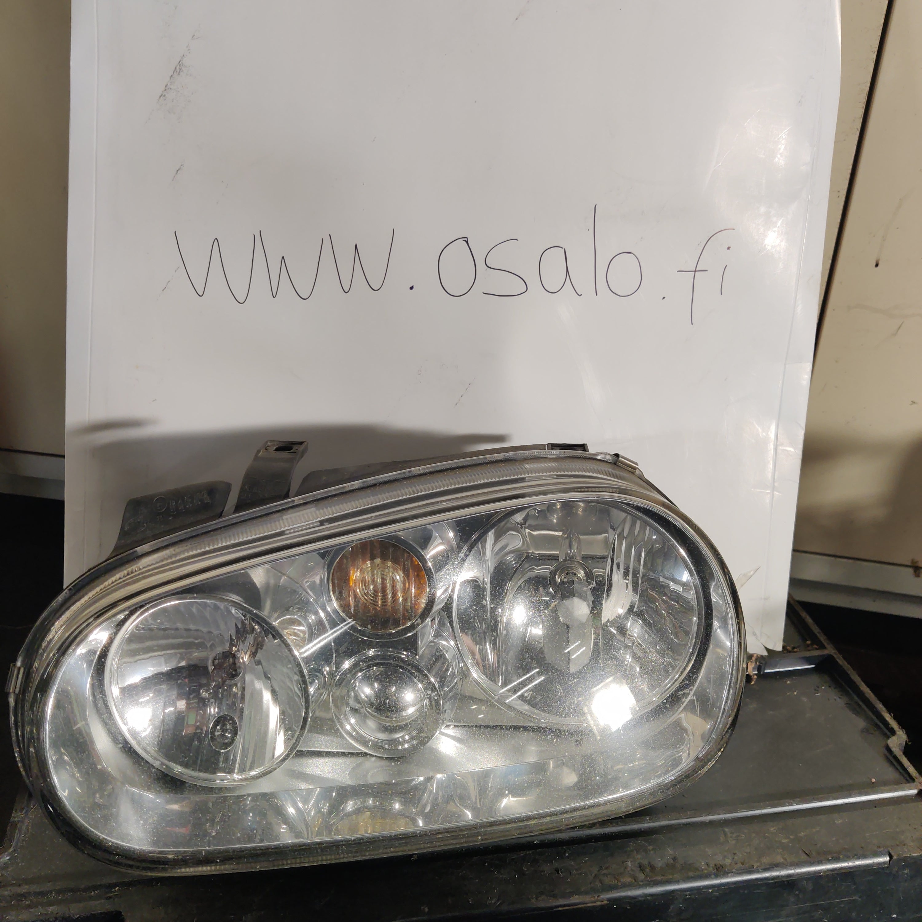 Ajovalo vasen VW Golf IV 150145-00