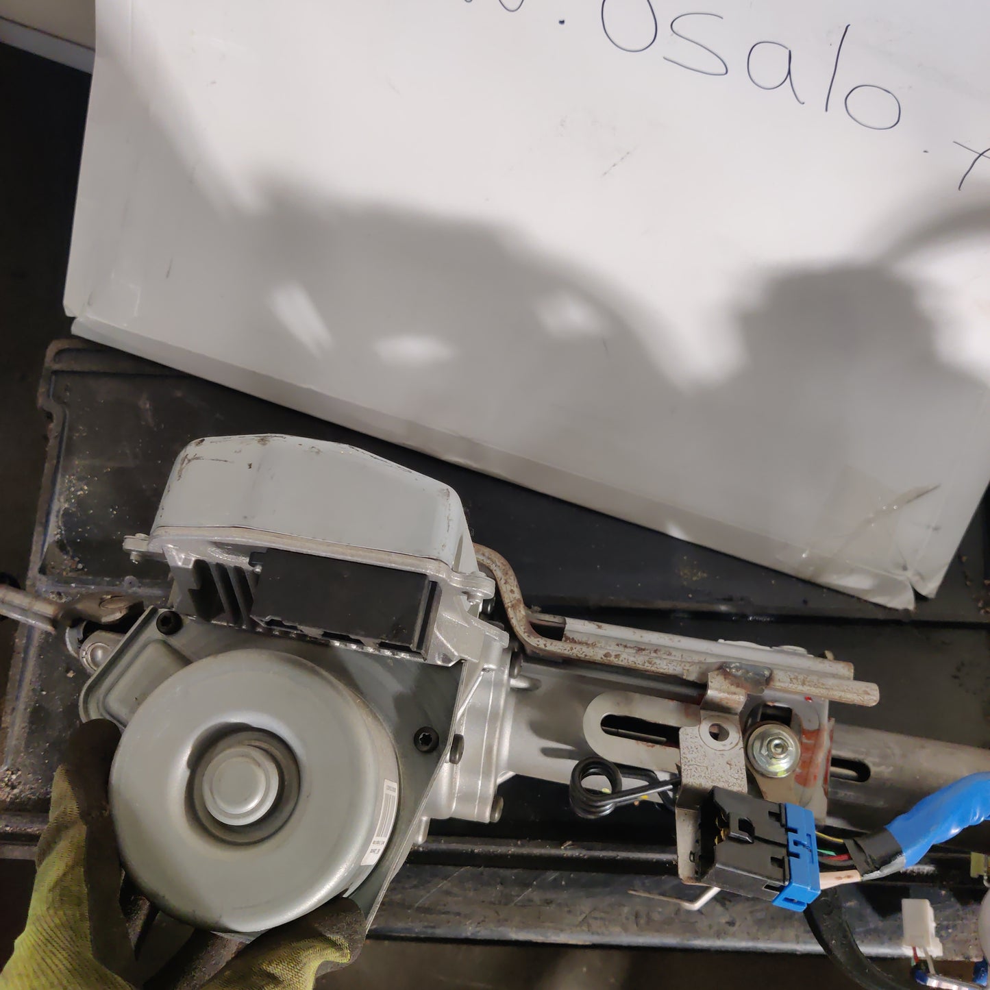 Ohjauspyöräakseli, Hyundai i30 cw 1.6 Farmari 2009, 2L56300700