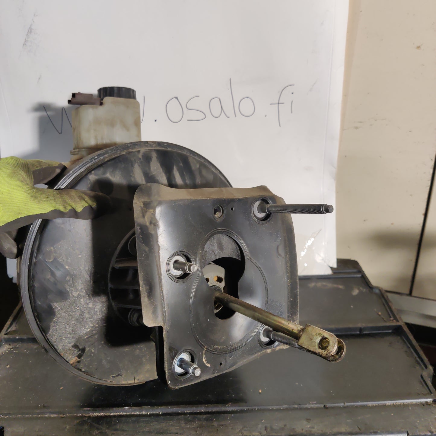 Jarrutehostin, Peugeot 5D 407 SW 2.0 Farmari 2005, 9657237180