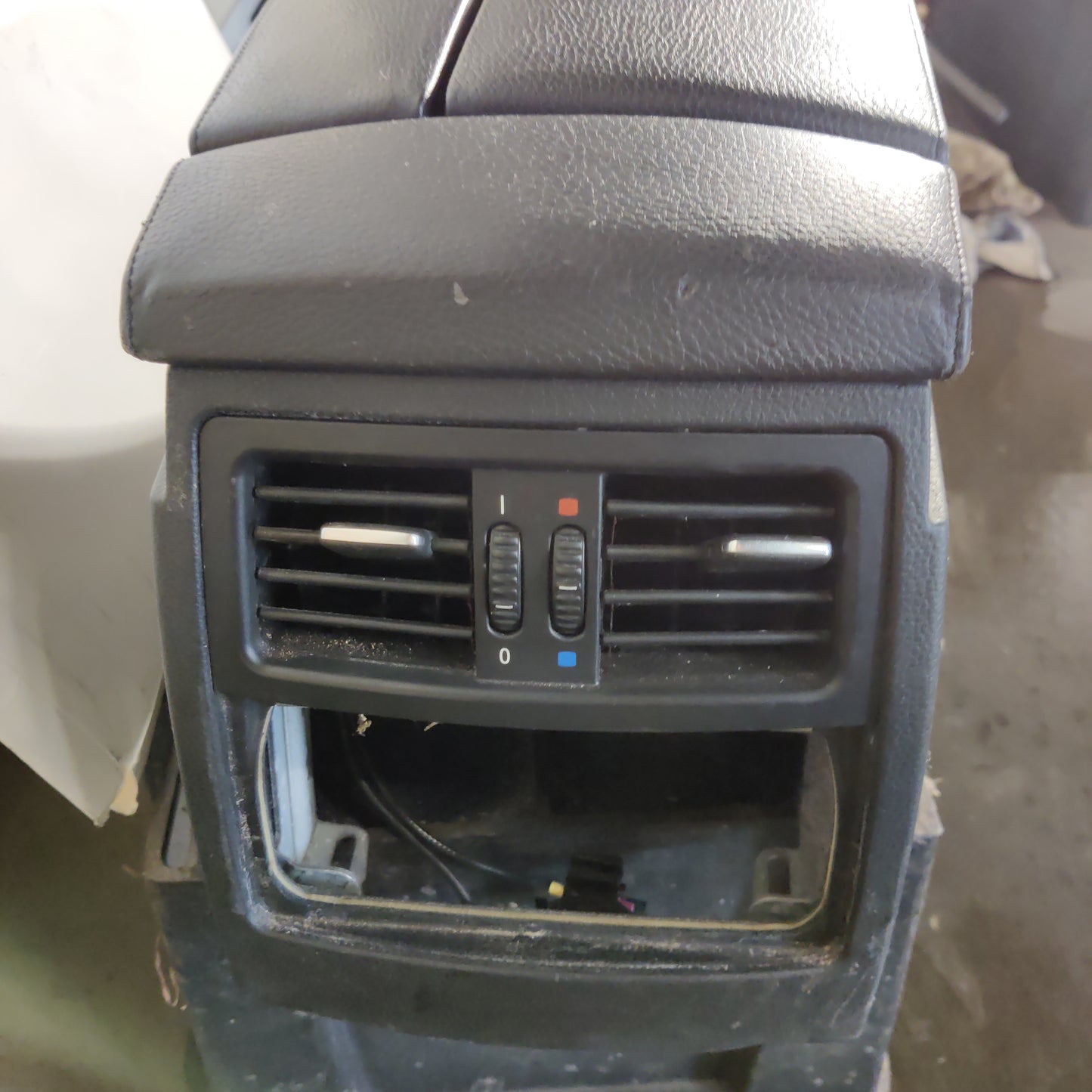 Keskikonsoli BMW 5 E61 520D Far 2008, 727584/13, 7034086, 7060013