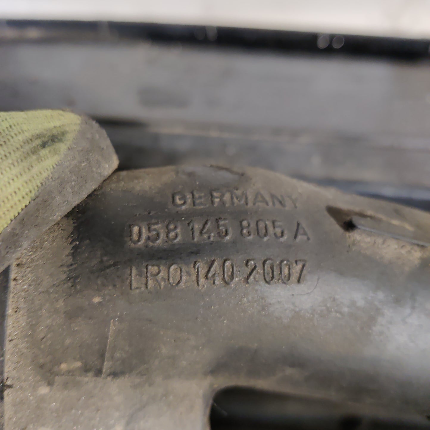 Välijäähdytin, Vw Passat 2001, 058145805A