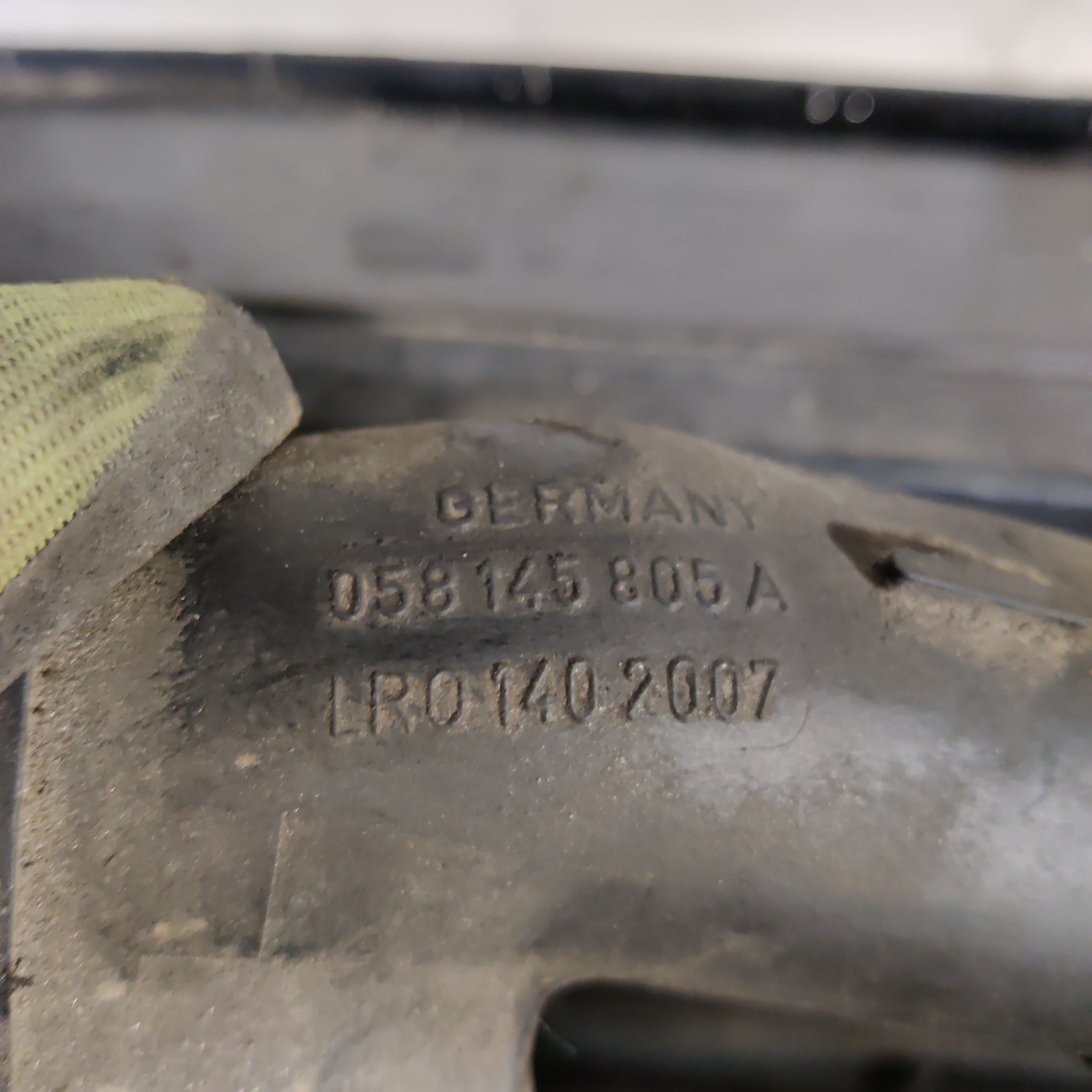 Välijäähdytin, Vw Passat 2001, 058145805A