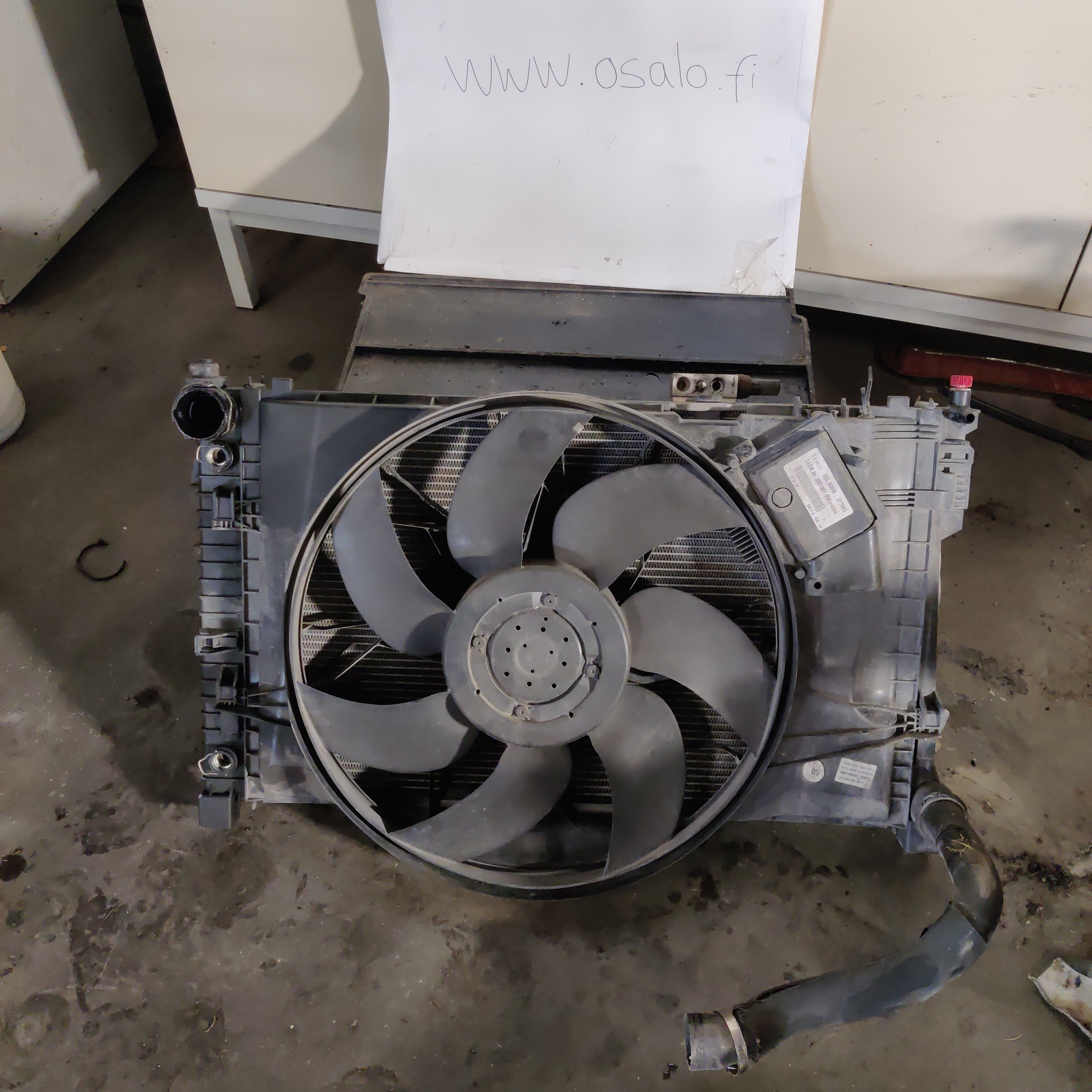 Jäähdytin automaattivaihteisto, ilmastoinninkenno ja jäähdyttimen tuuletin, MB C-CLASS W203, 2000885001955, A2035000293KZ, 377683