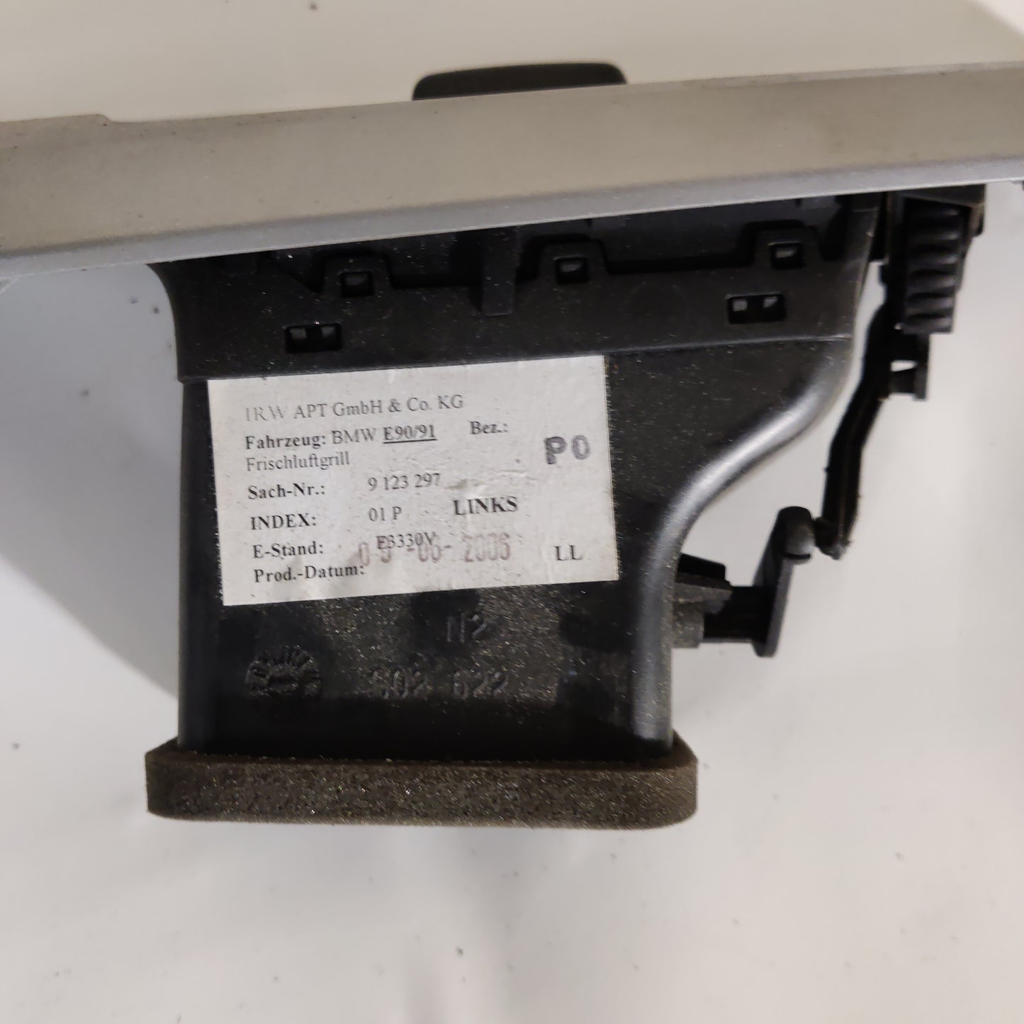 Kojelaudan tuuletusritilä, vasen, BMW 3 Touring 320 D E91 2006, 6422 6922633-10