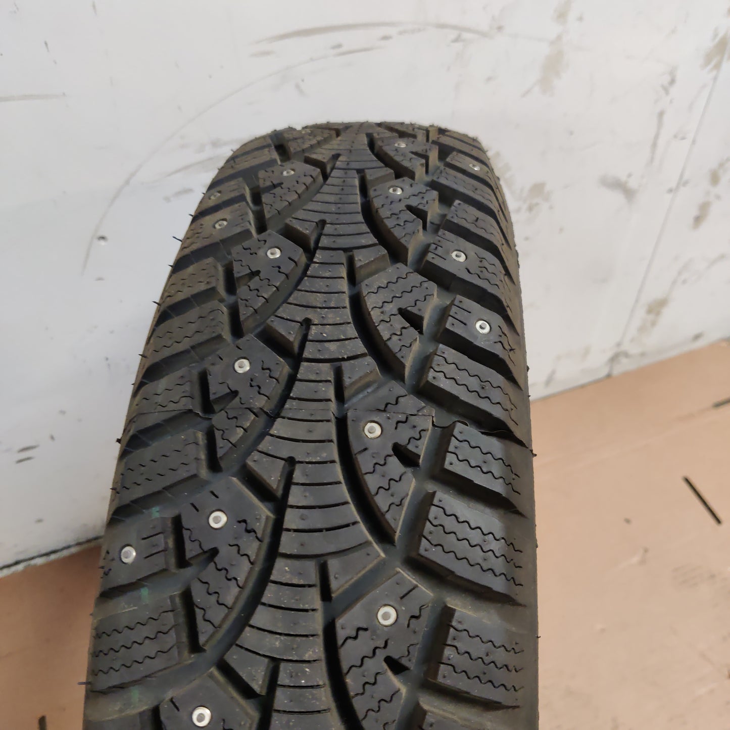 Hercules HSI-S 185 R14C 102/100 R 8PR/D nastarengassarja