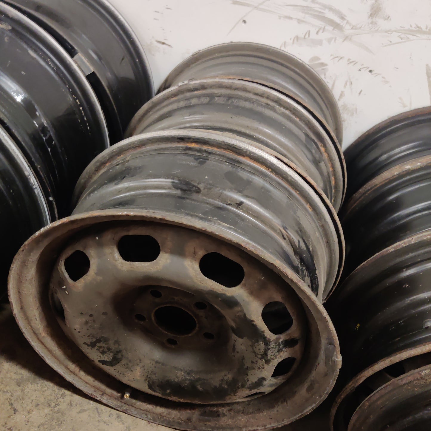 Peltivannesarja 15" Volkswagen Golf IV variant 1,6 2006, 1J06010270