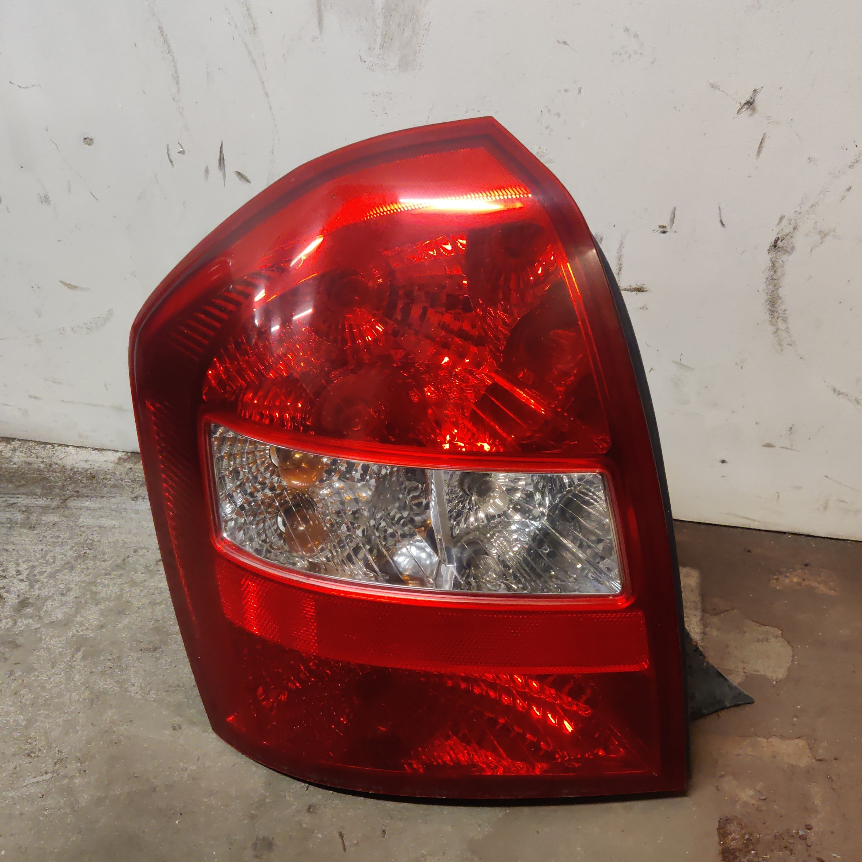 Takavalo, vasen Kia Cerato I Viistoperä 1.6 2005