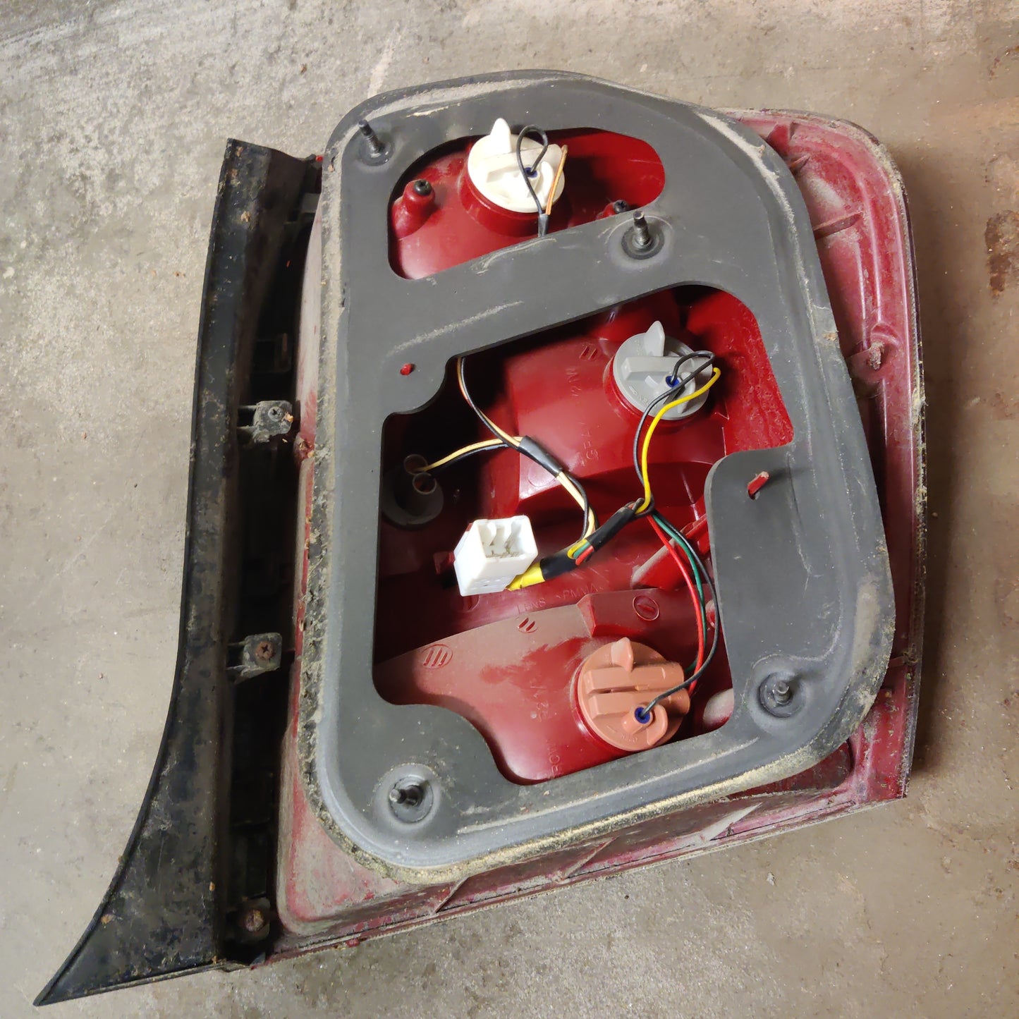 Takavalo, vasen Kia Cerato I Viistoperä 1.6 2005