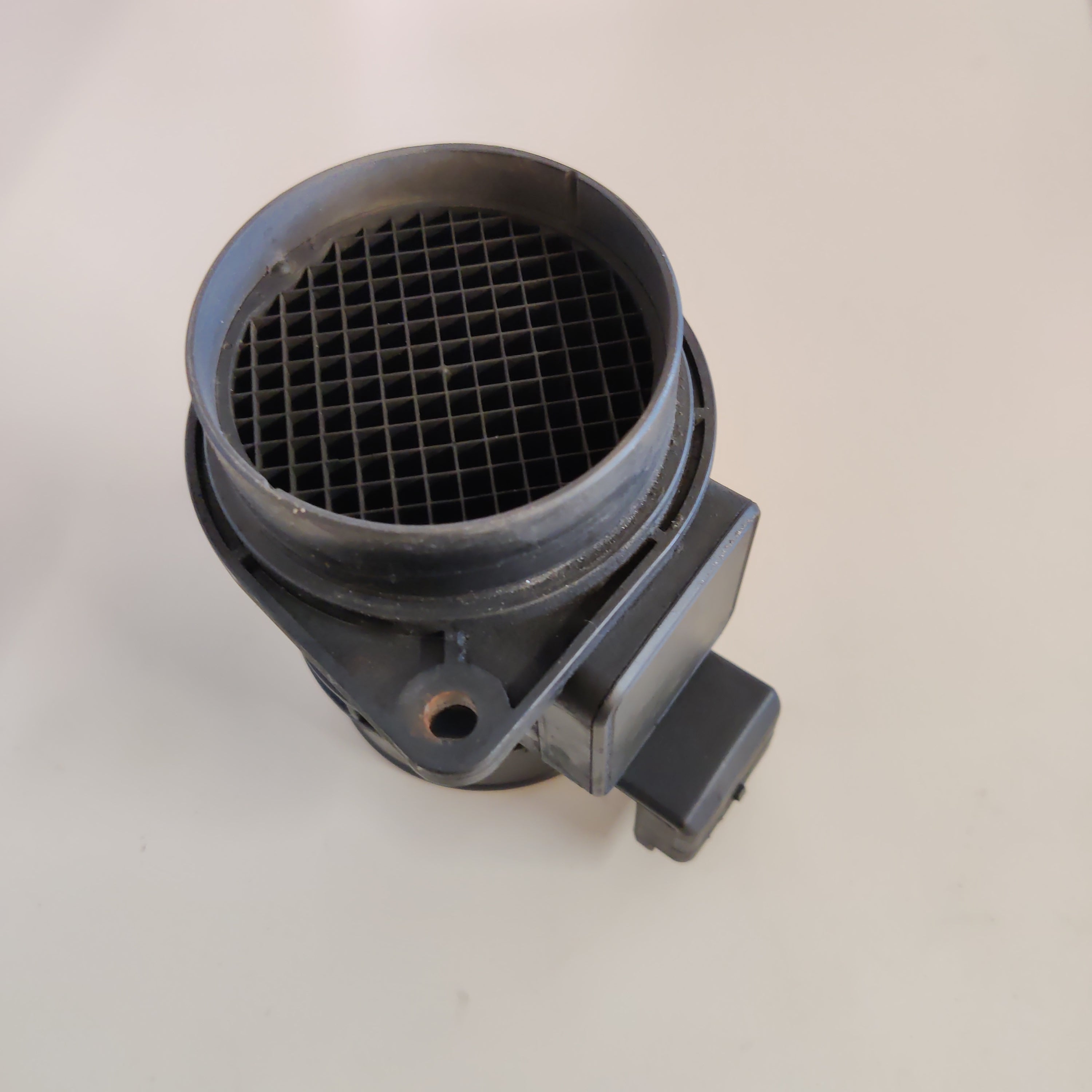 Ilmamassamittari Renault Megane II 2003-2005, 8ET009142-00