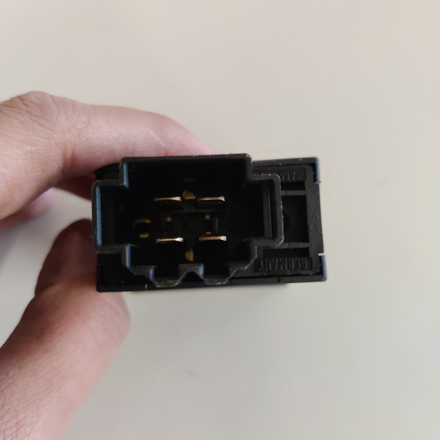 Luistonesto katkaisin, Skoda Octavia I 1.6 bensiini 2004