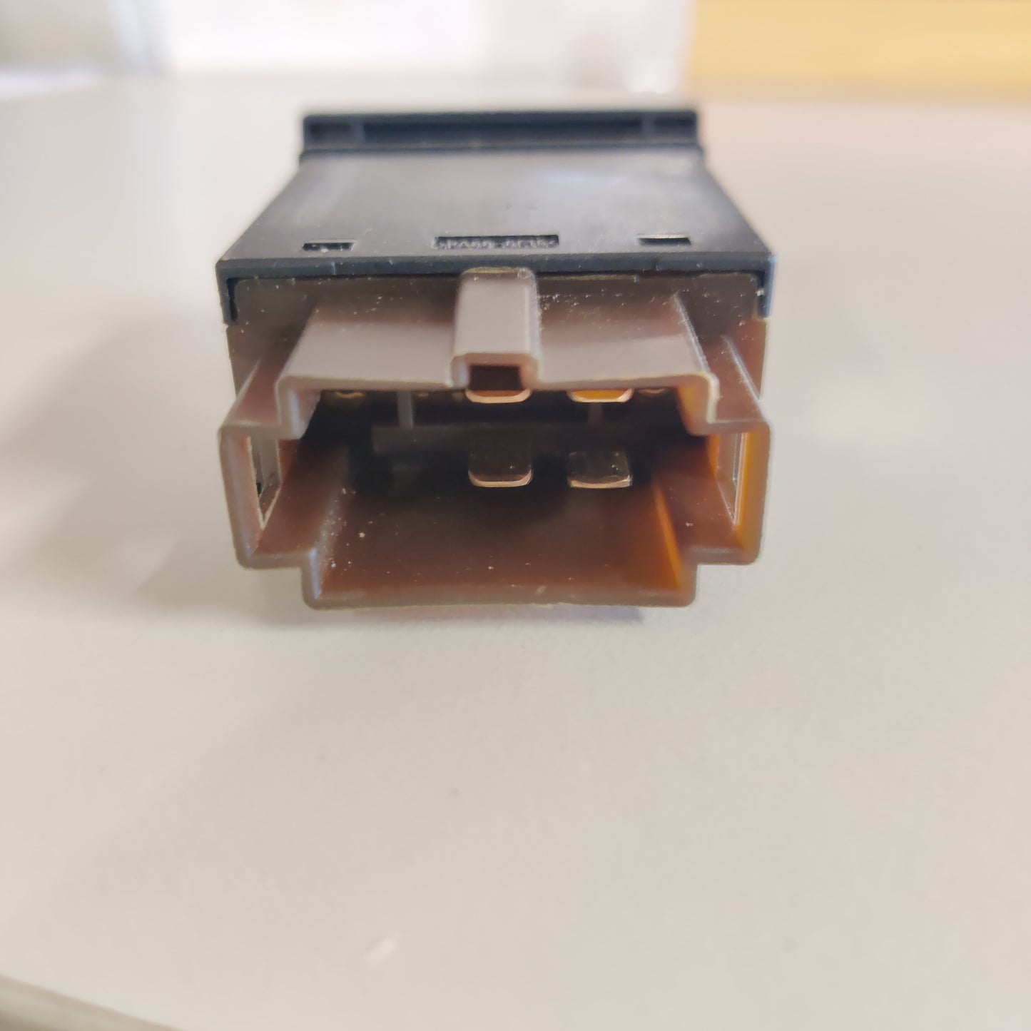 Lasinlämmittimen katkaisin Sisä Etu Skoda Octavia I 1.6 bensiini 2004 1J0959621A