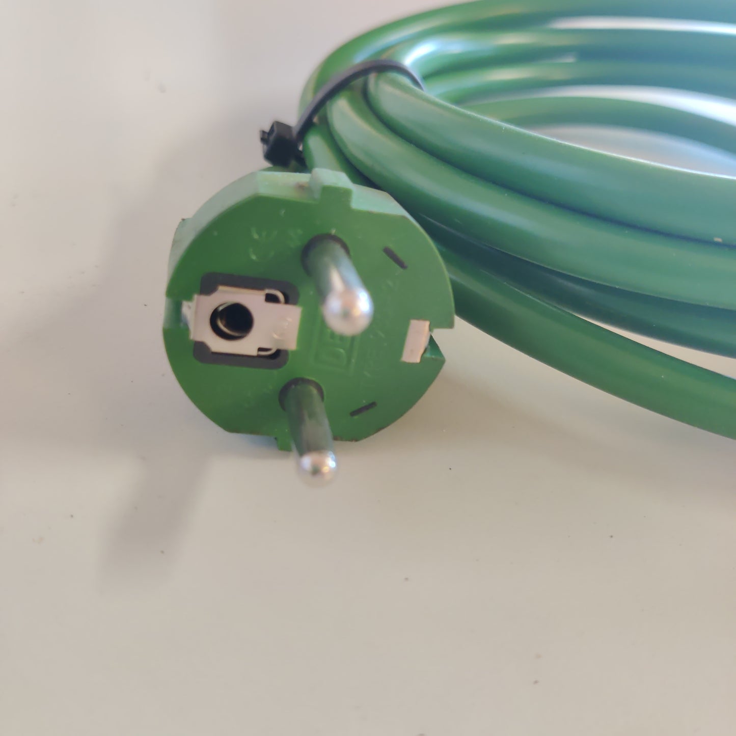 Defa EcoPlug Lohkolämmittimen autoseinäjohto 2,5 m 460920 UUSI