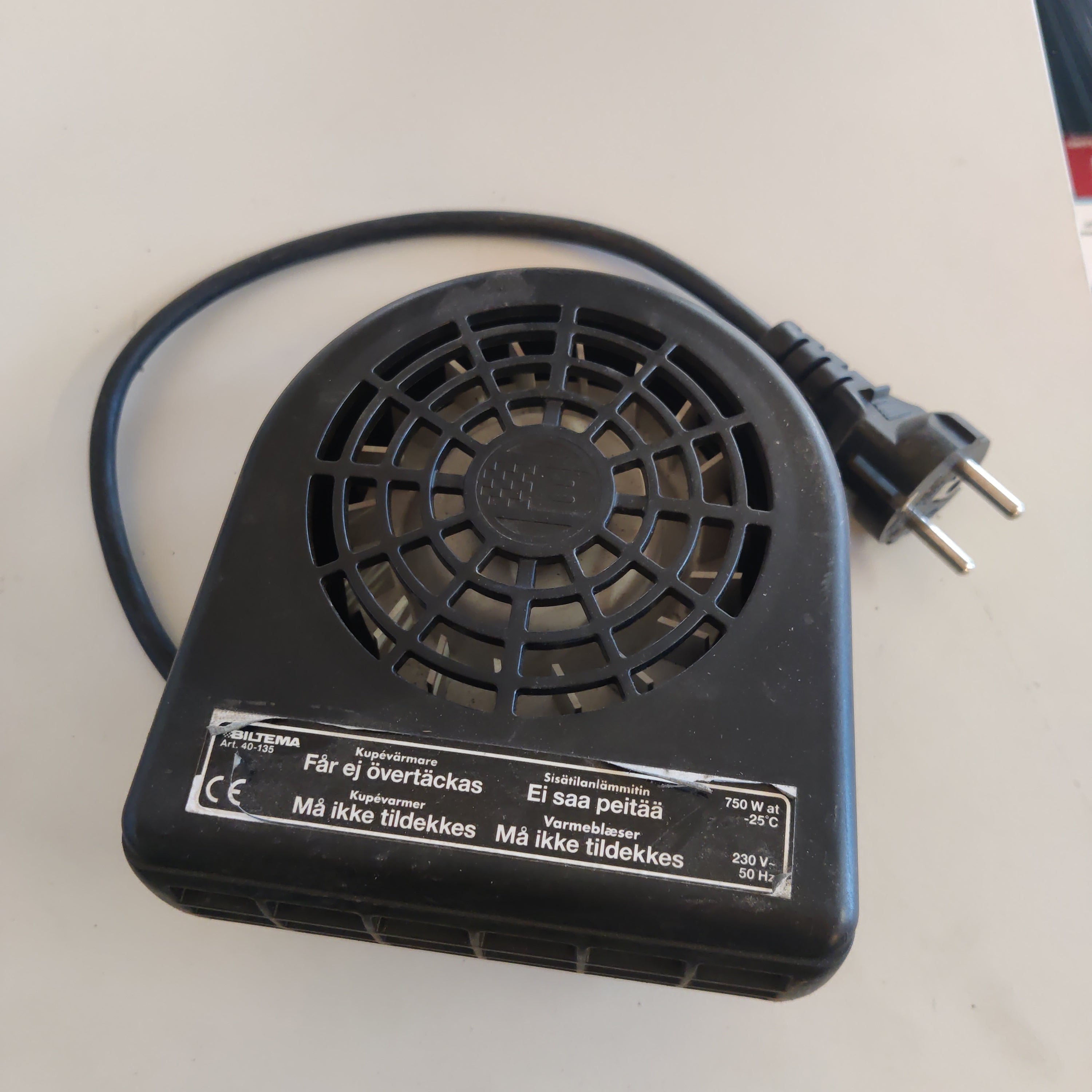 Sisätilalämmitin 750W 230V