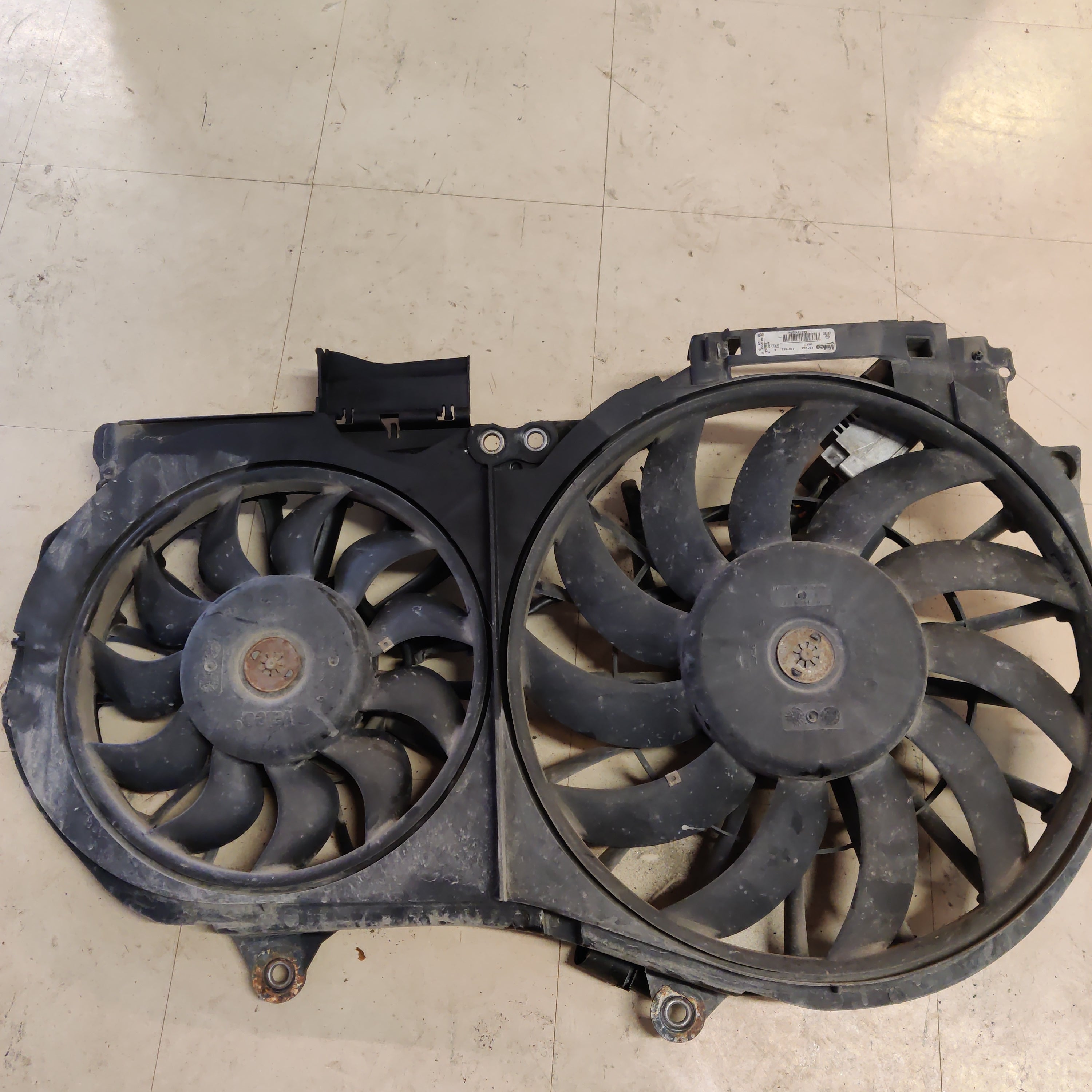 Jäähdyttimen tuuletin sähkö, Valeo Audi A4 B7 Avant 2.0 2007, 8E0121205M, 8E0959501R01