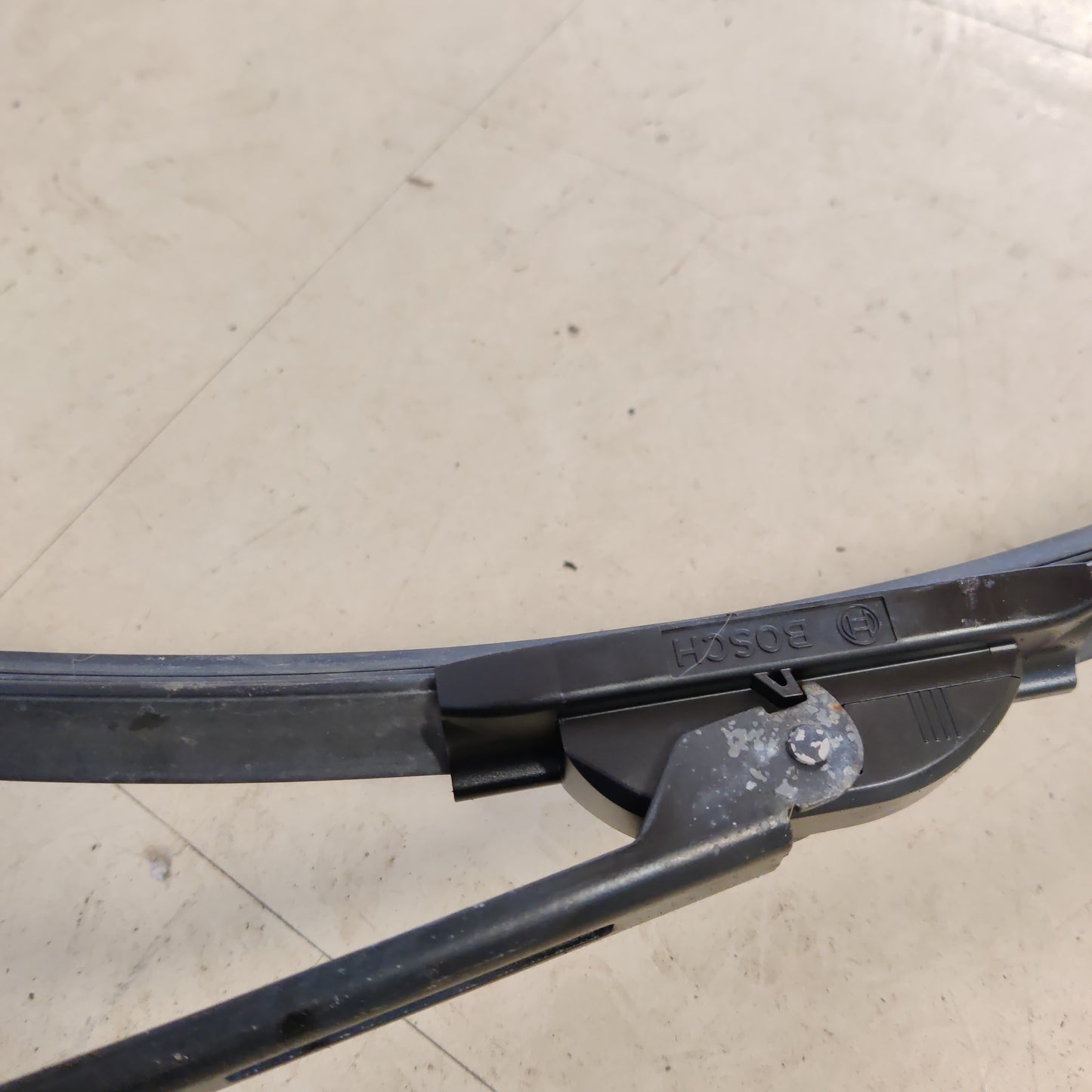 Tuulilasin pyyhkimen varsi, oikea, Audi A4 B7 Avant 2.0 2007, 8E1955408C