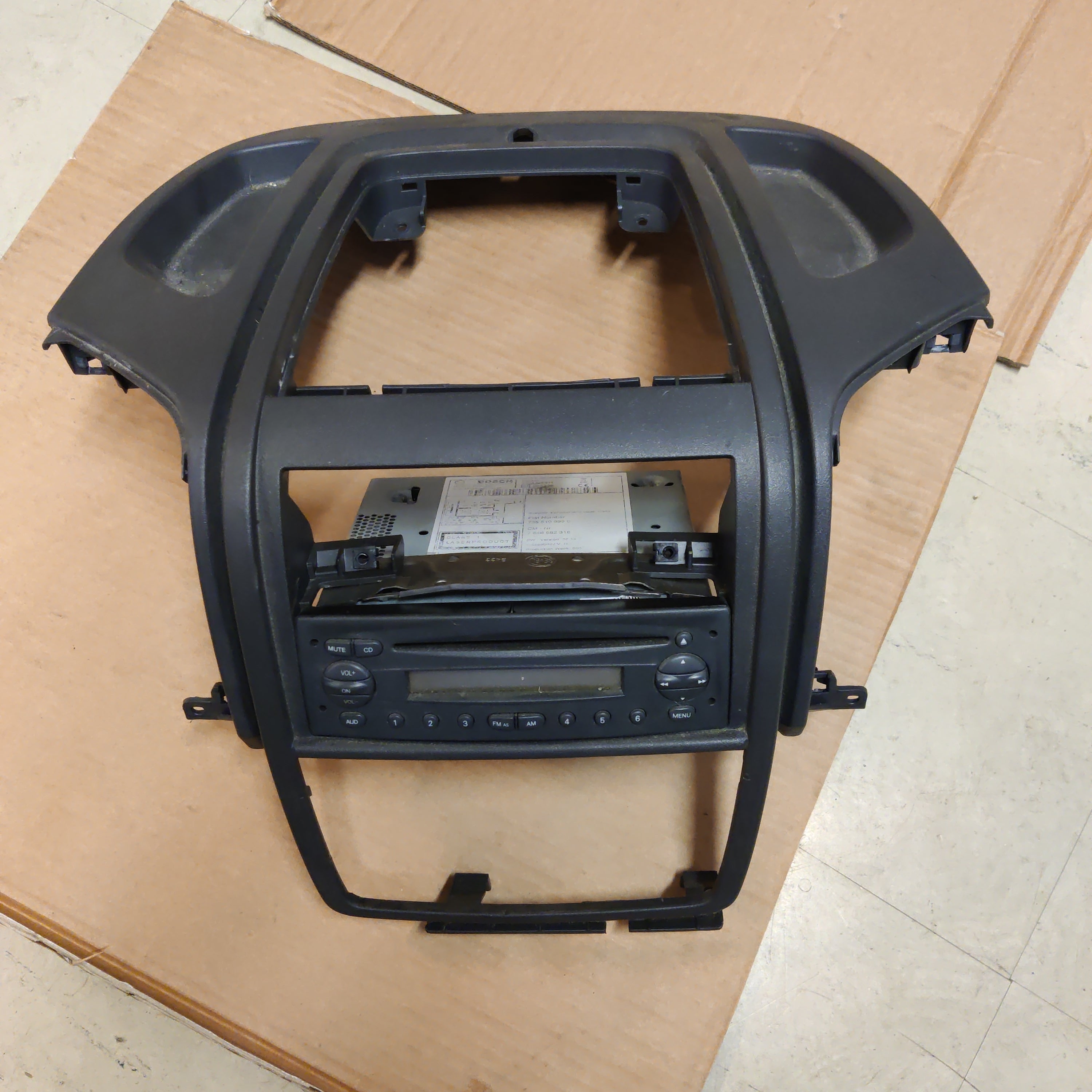 Radio ja kehys Citroen Jumper II Bussi 2.2 HDi 100 2010, 7648582316, 7355109990