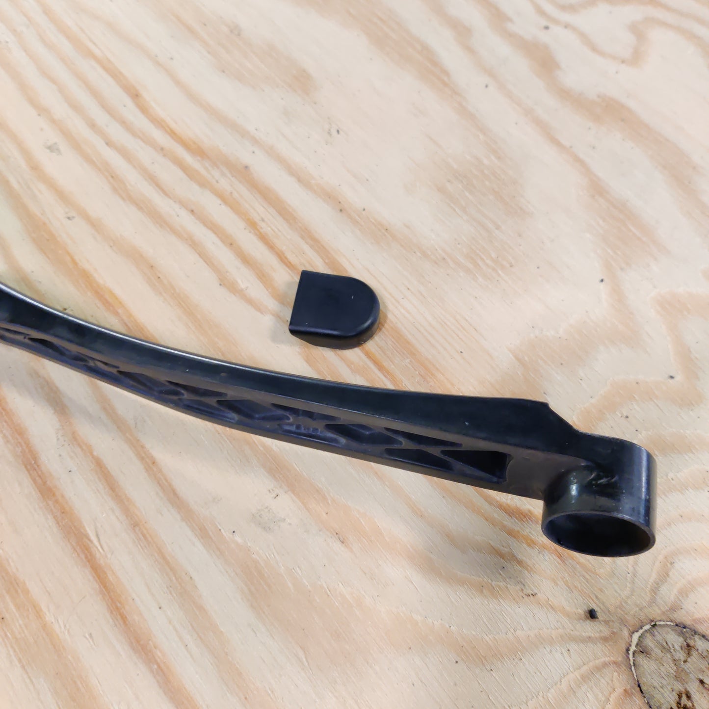 Tuulilasin pyyhkimen varsi, vasen Toyota RAV 4 III 2.0 4WD 2006