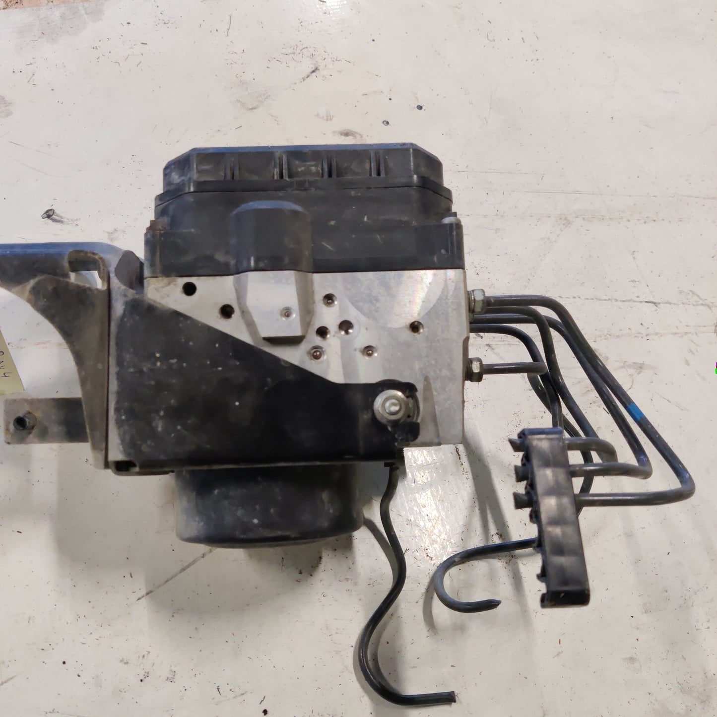 ABS pumppu Toyota RAV 4 III 2.0 4WD 2006