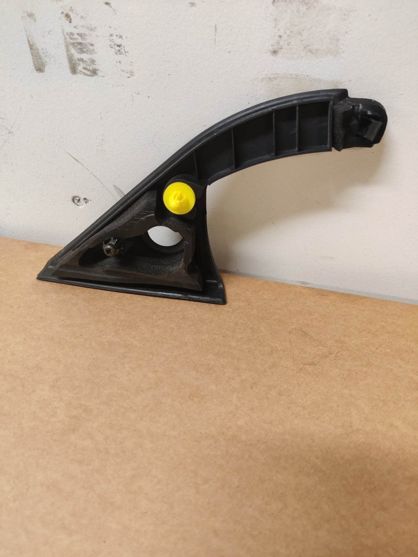 Etupilari, peruutuspeilin säädölle vasen Kia Cerato I Viistoperä 1.6 2005