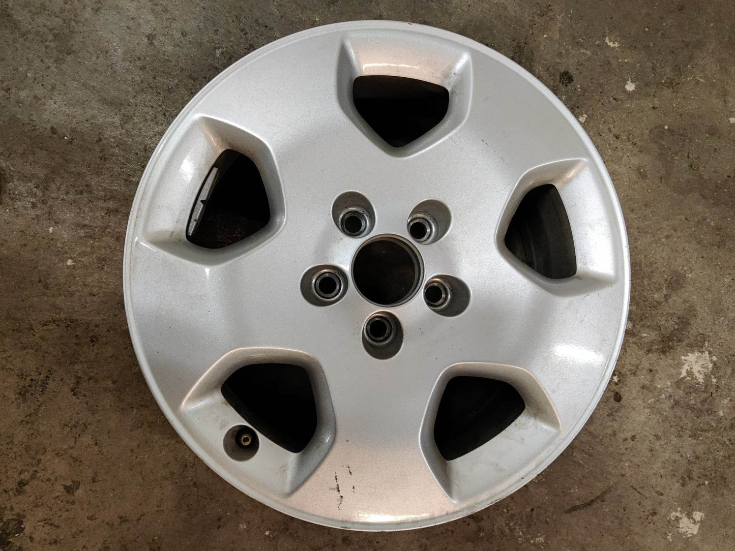 Alumiinivanne Audi A3 5x100, 15" ET38 8L0601025N, 1 KPL Varavanne