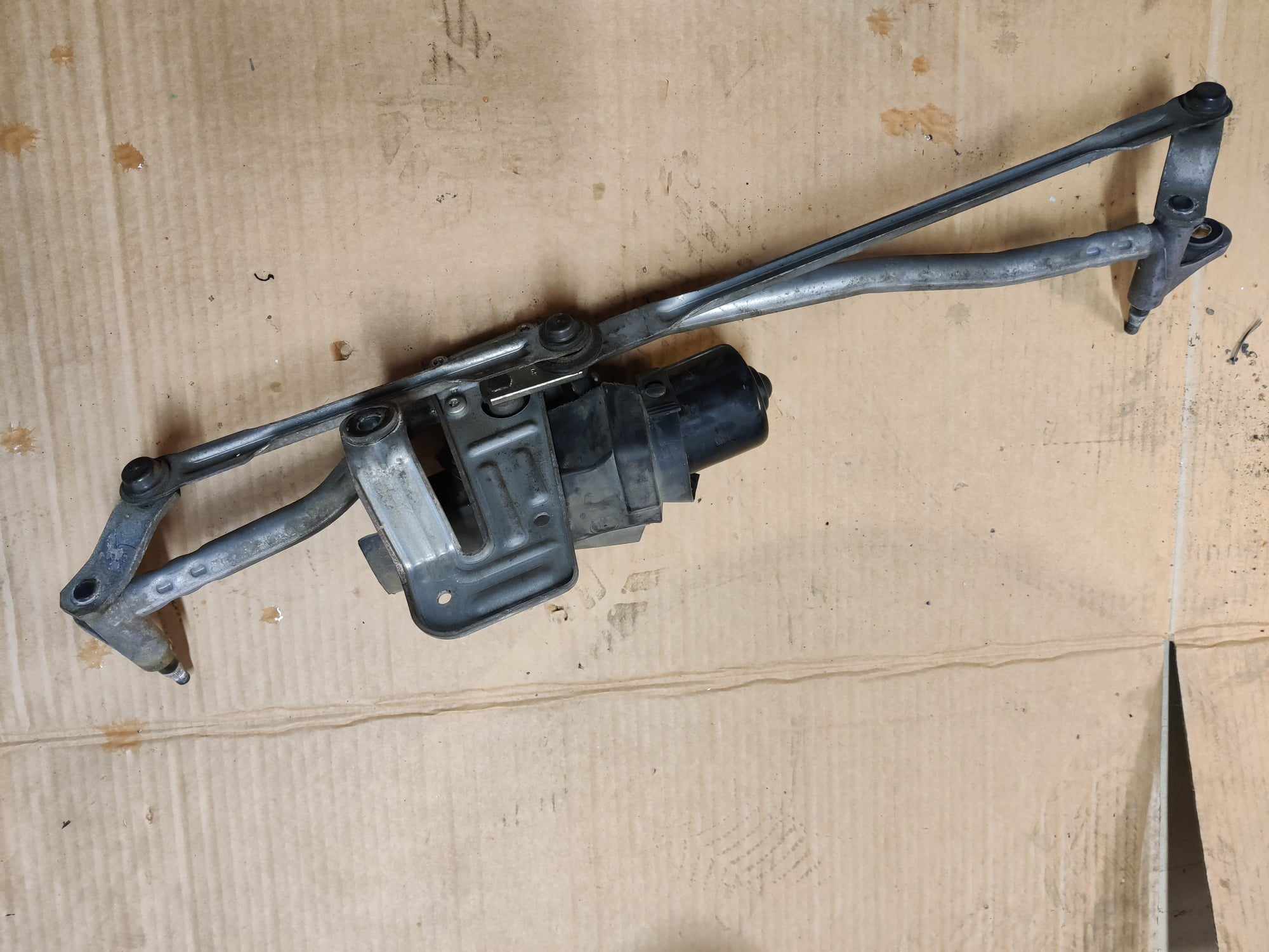 Pyyhkimen moottori ja mekanismi Citroen Jumper II Bussi 2.2 HDi 100 2010, 1363338080
