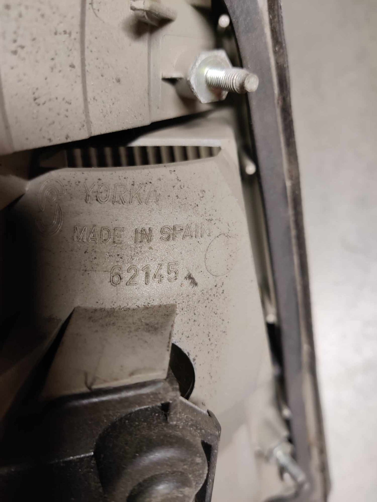 Takavalo oikea Opel Vectra B 1996-2001, 62145