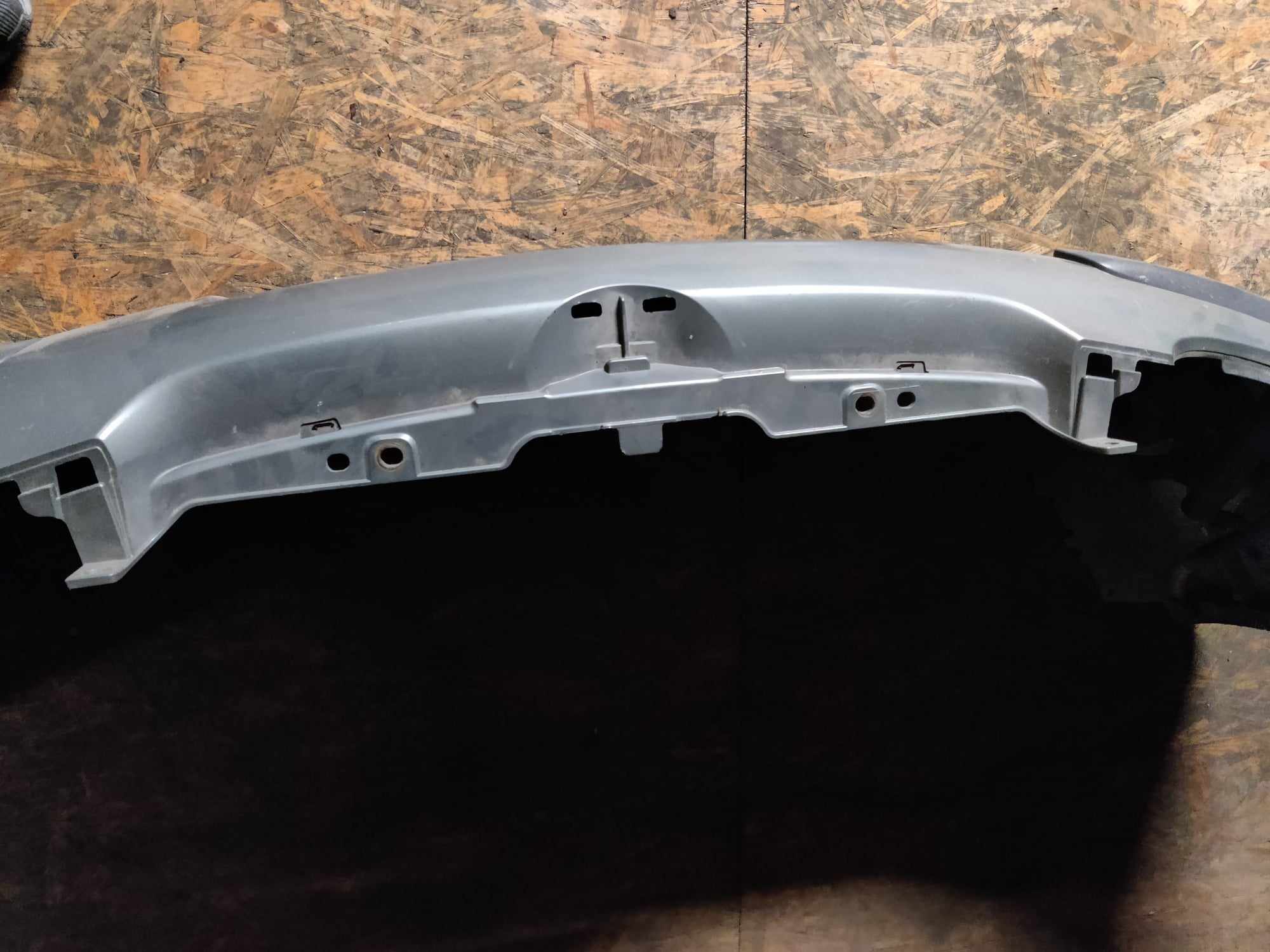 Etupuskuri VW Golf, e-golf V 2004-2009, 1K0807717C