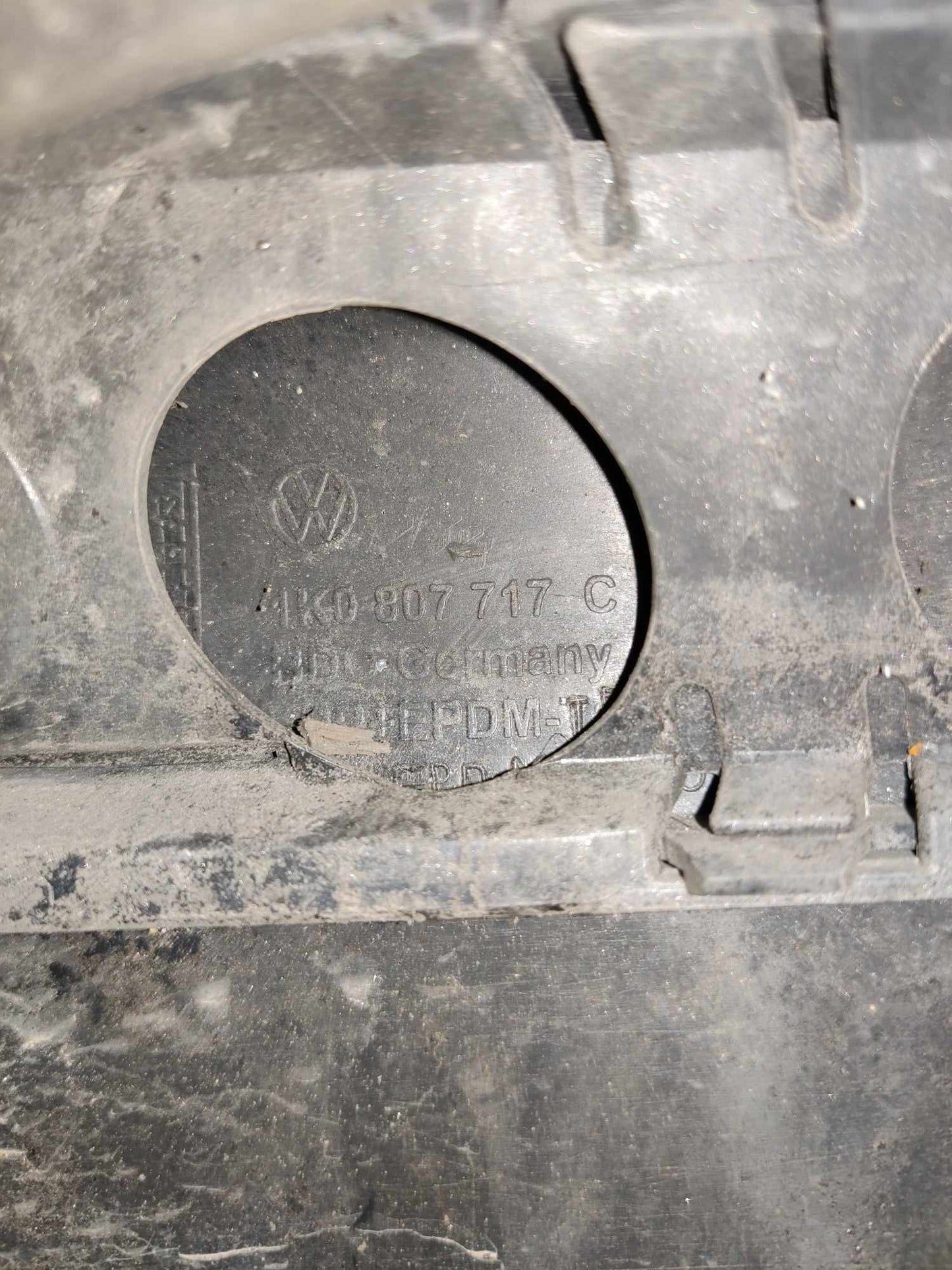 Etupuskuri VW Golf, e-golf V 2004-2009, 1K0807717C