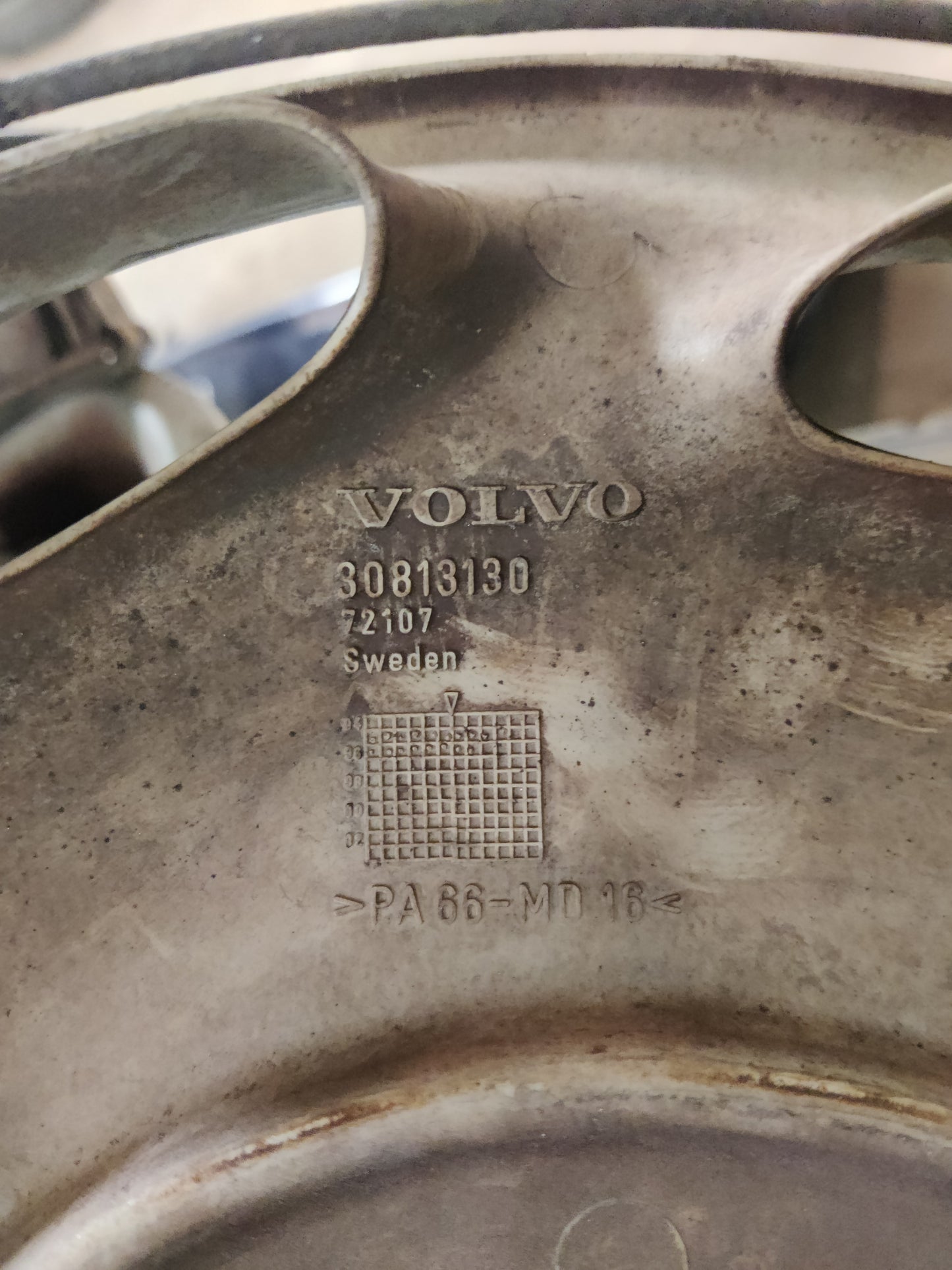 Pölykapselit Volvo 4kpl, 14", 30813130
