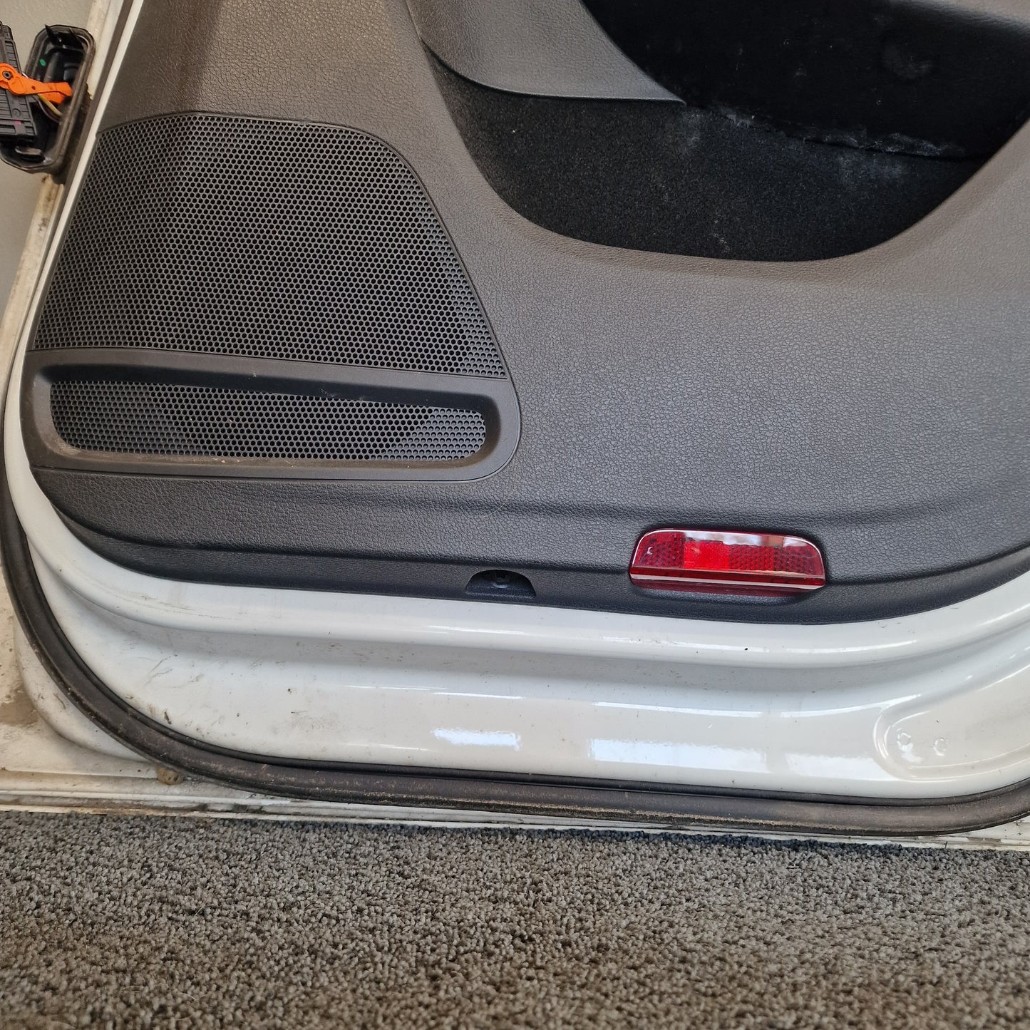 Takaovi, oikea Volkswagen Passat B7 Variant 365 1.6 TDI diesel 2011