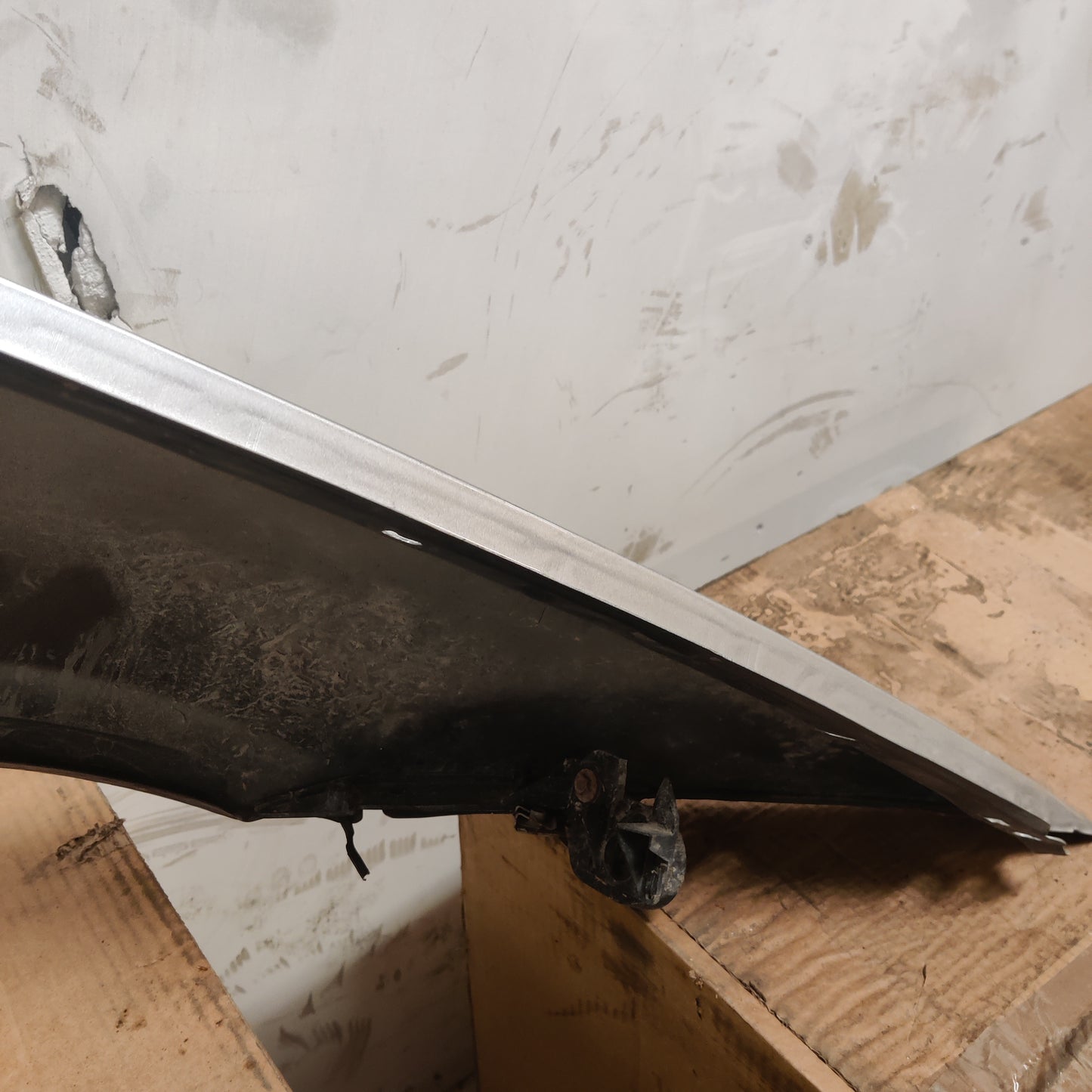 Etulokasuoja vasen BMW 3 Touring 320 D E91 2006, 0062311