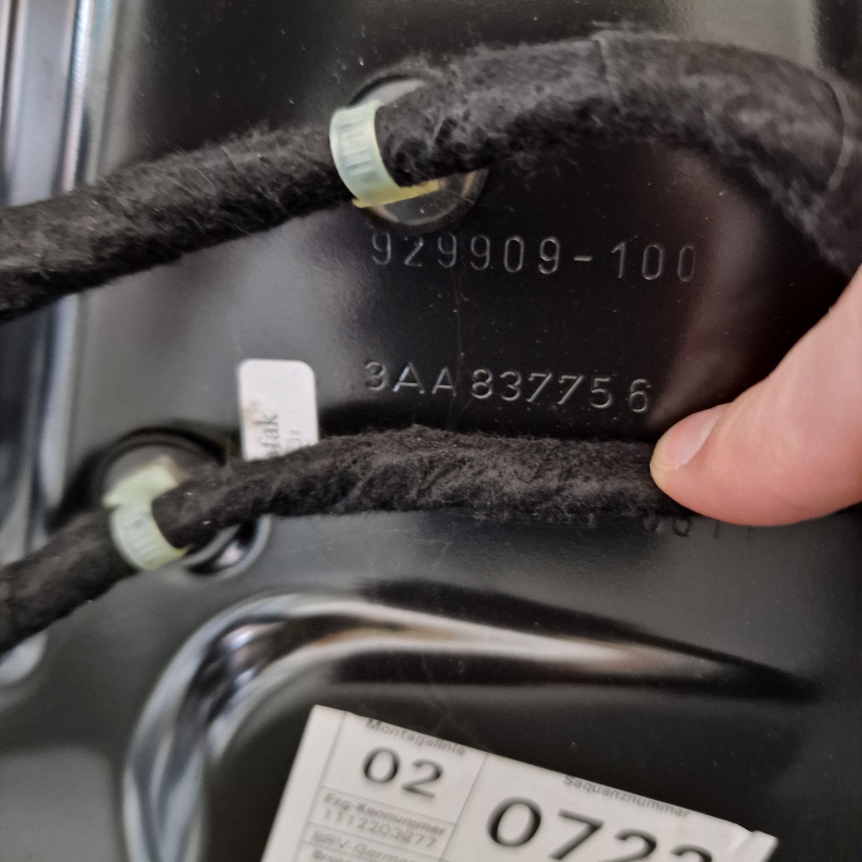 Etuovi, oikea Volkswagen Passat B7 Variant 365 1.6 TDI diesel 2011