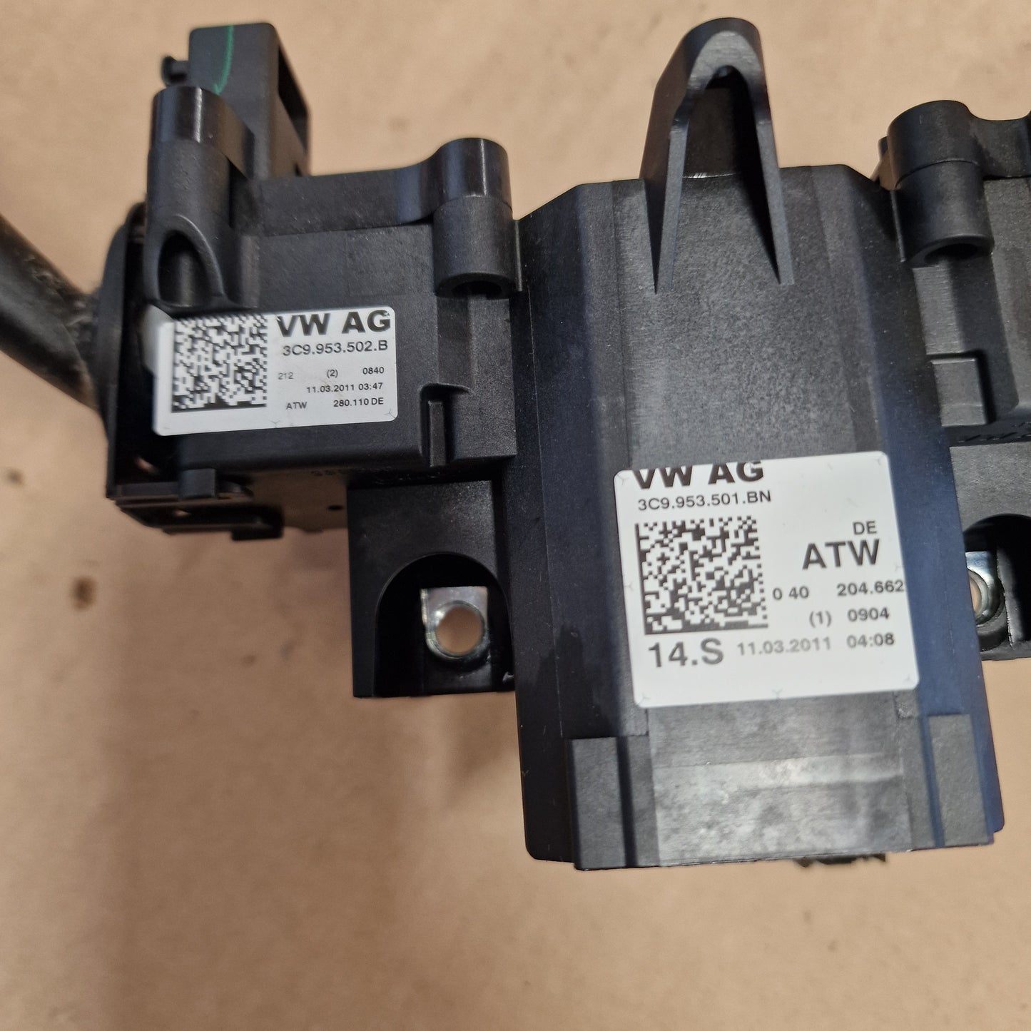 Monitoimivipu keskus, Volkswagen Passat B7 Variant 365 1.6 TDI diesel 2011, 3C0953502B, 3C9953501 BN