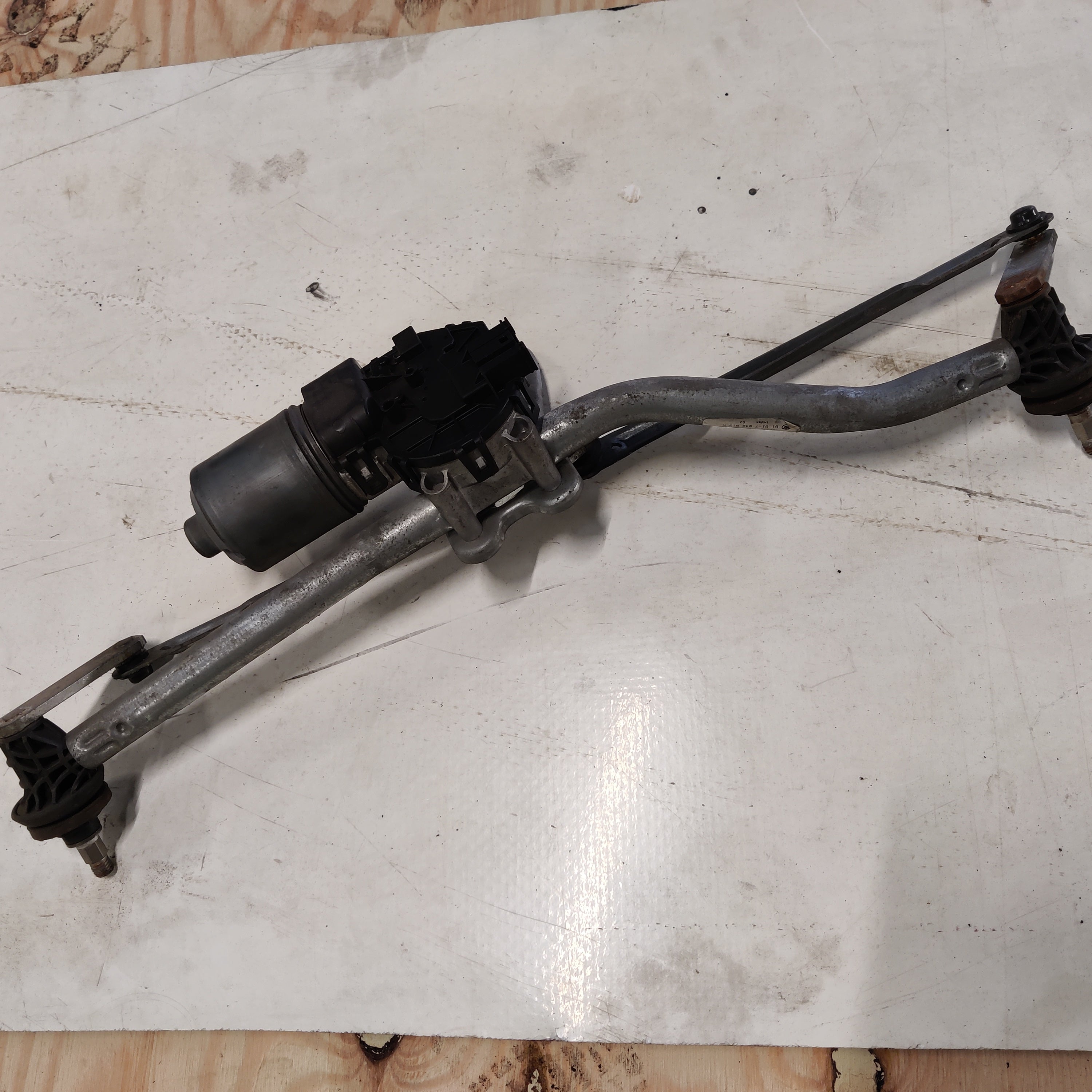 Tuulilasin pyyhkimen mekanismi BMW 3 Touring 320 D E91 2006, 3397020558