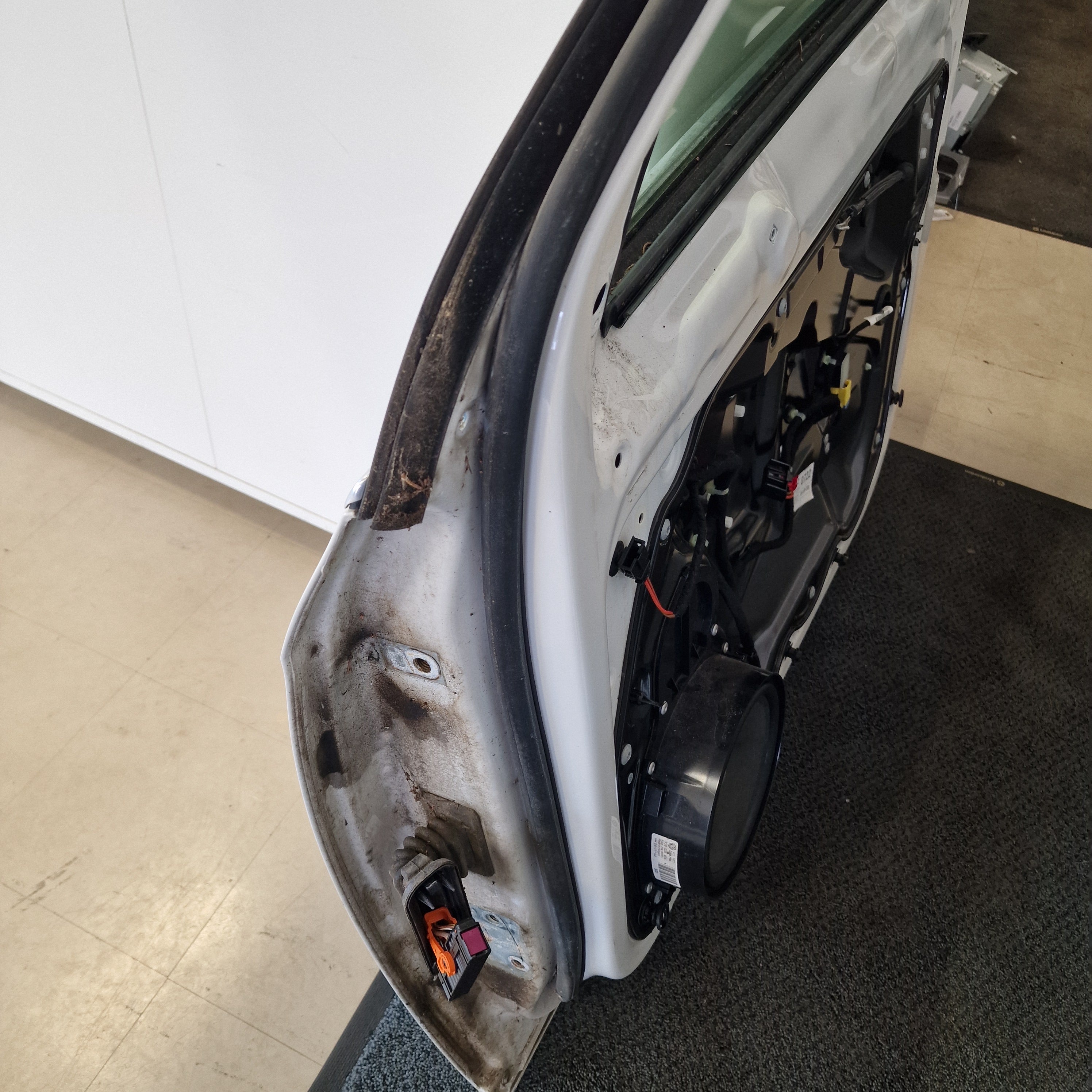 Etuovi, oikea Volkswagen Passat B7 Variant 365 1.6 TDI diesel 2011