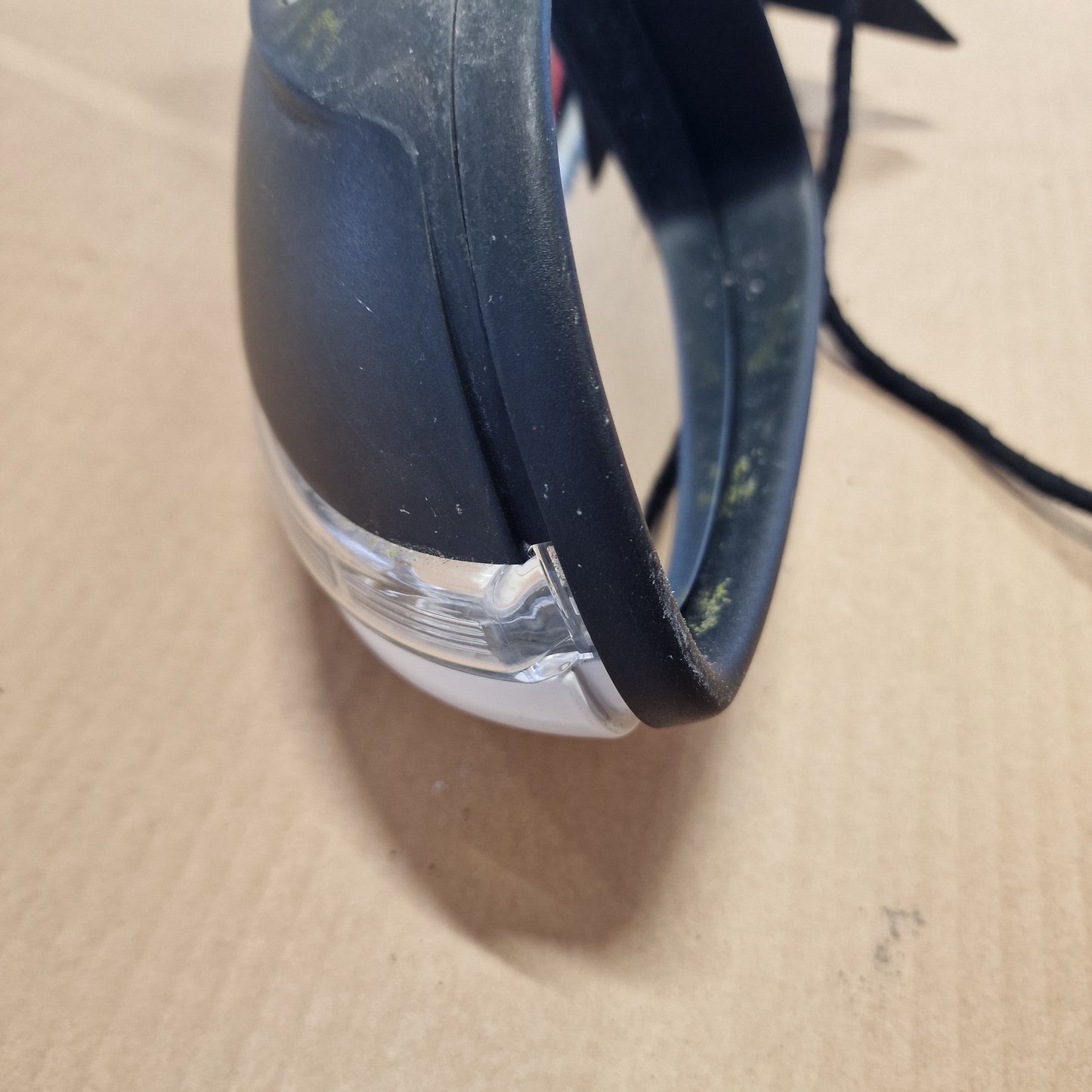 Peruutuspeili, oikea, sähköinen Volkswagen Passat B7 Variant 365 1.6 TDI diesel 2011, 3C0857934A