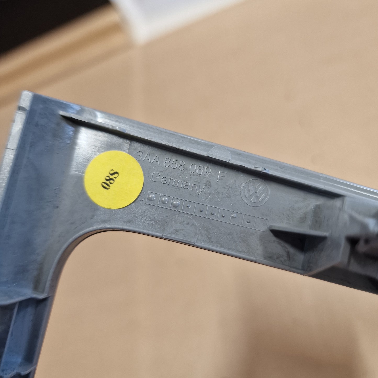 Radion kehys Volkswagen Passat B7 Variant 365 1.6 TDI diesel 2011, 3AA858069