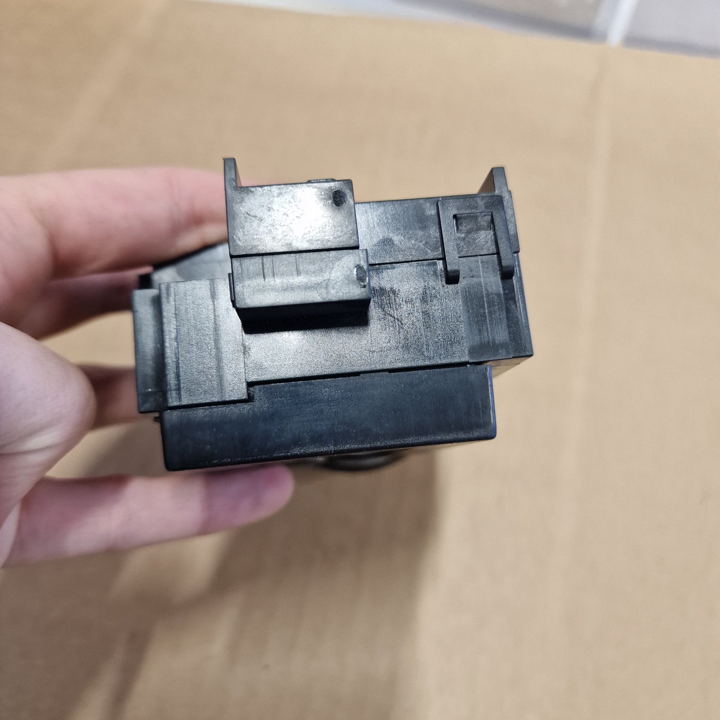 Virtalukko Volkswagen Passat B7 Variant 365 1.6 TDI diesel 2011, 3C0905843T