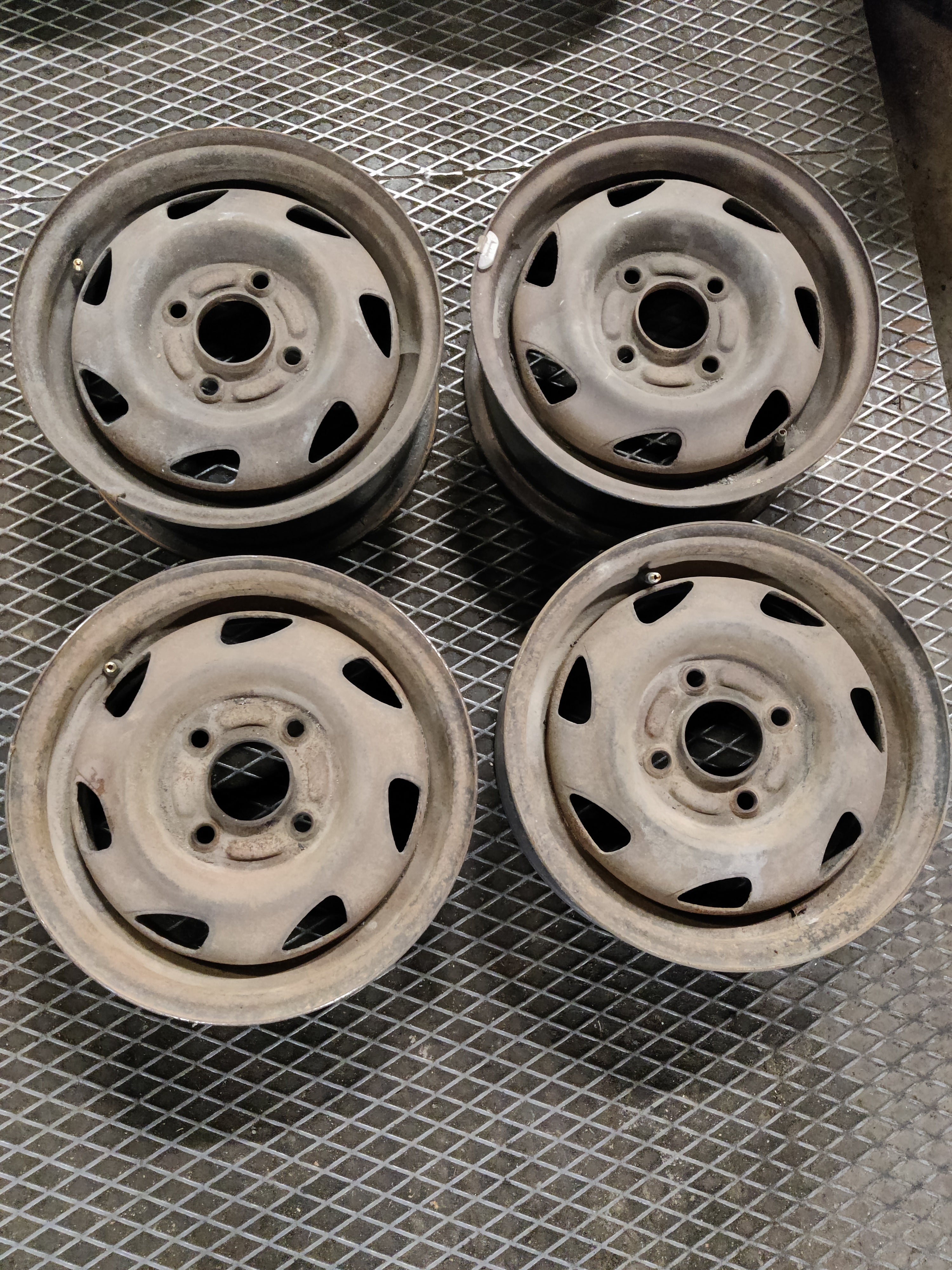 Peltivannesarja Ford 0001007 13" 4x108 KÄYTETTY