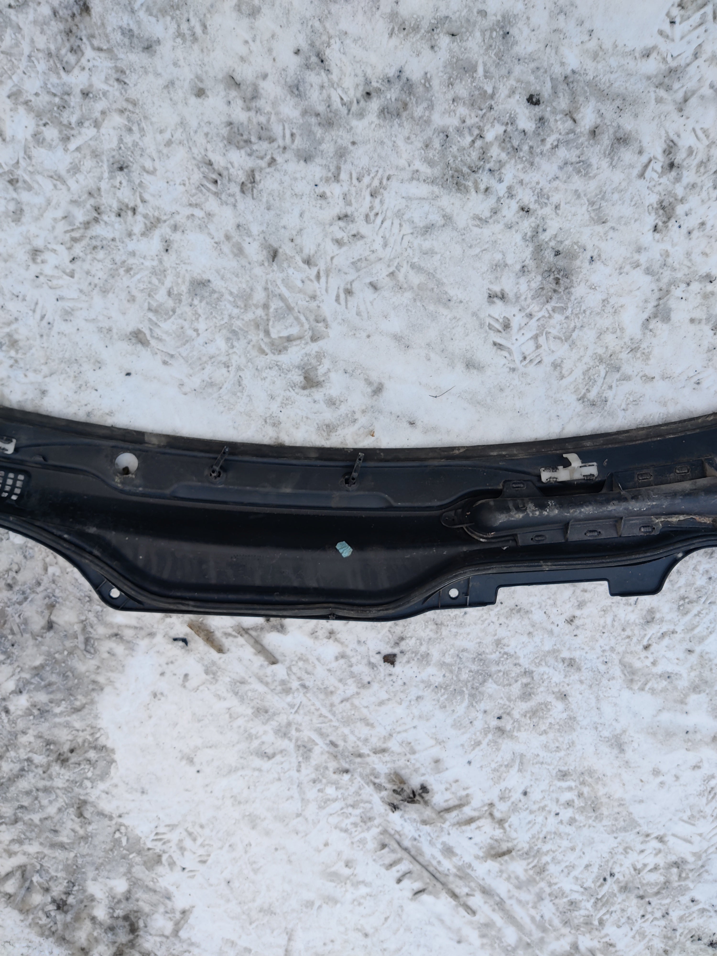 Tyhjennys kanava Volvo V50 1.8 bensa 2004, 30716315