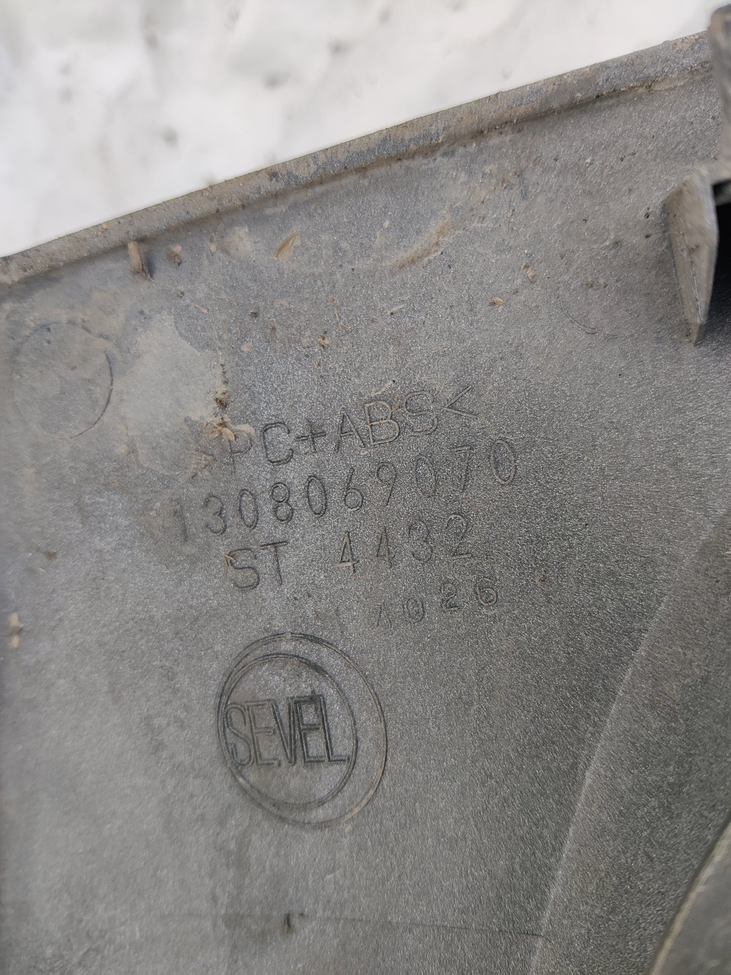 Etumaski / säleikkö Citroen Jumper II Bussi 2.2 HDi 100 2010, 1308069070