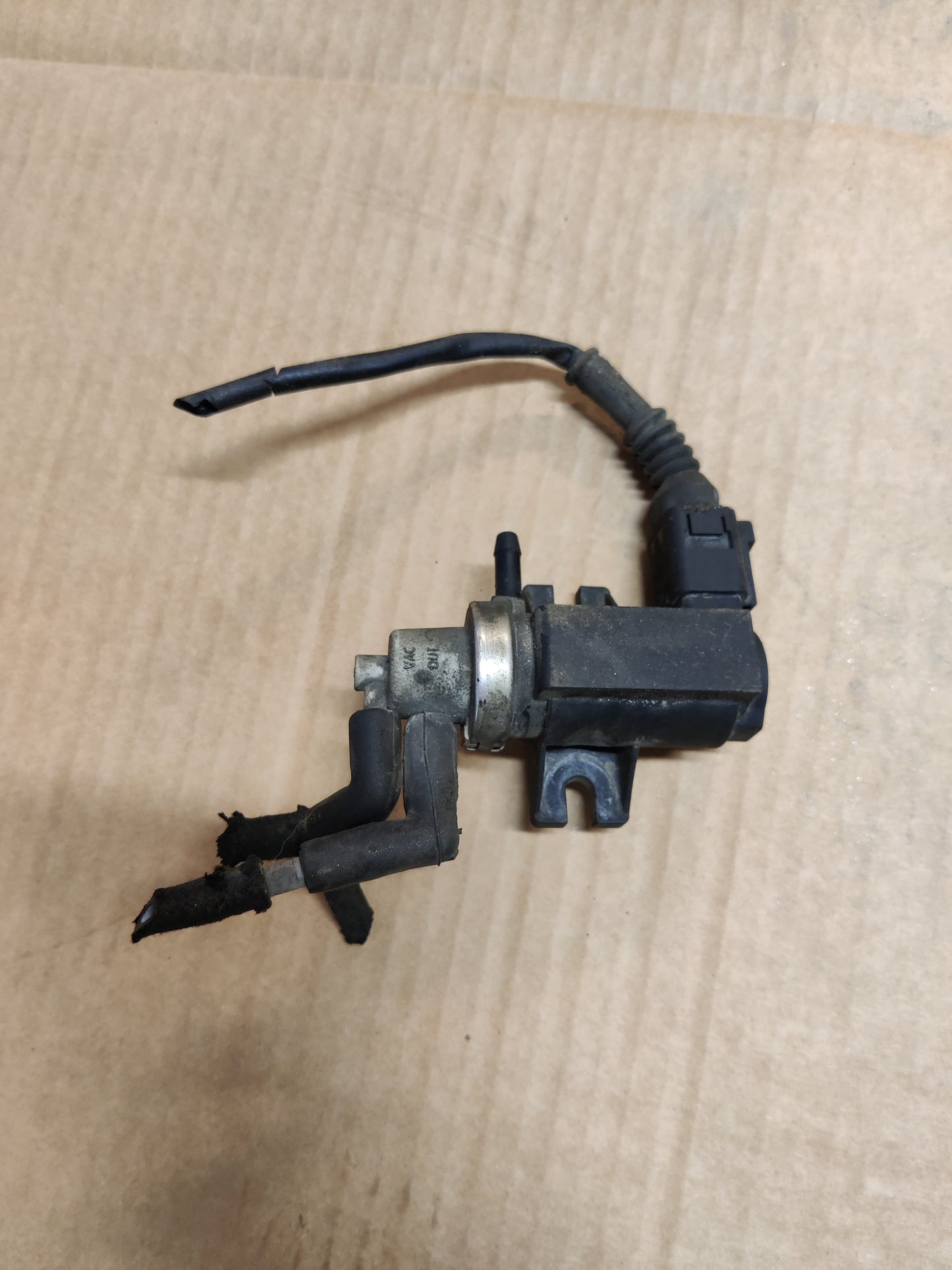 EGR Venttiili Volkswagen Passat 1.9 TDI 2003, 1J0906627A