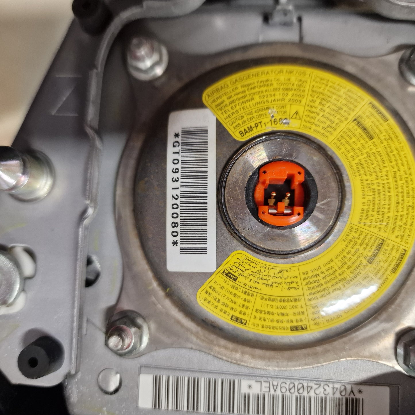 Ohjauspyörän turvatyyny Toyota Avensis StW (T27) 1.8 farmari bensiini 2009