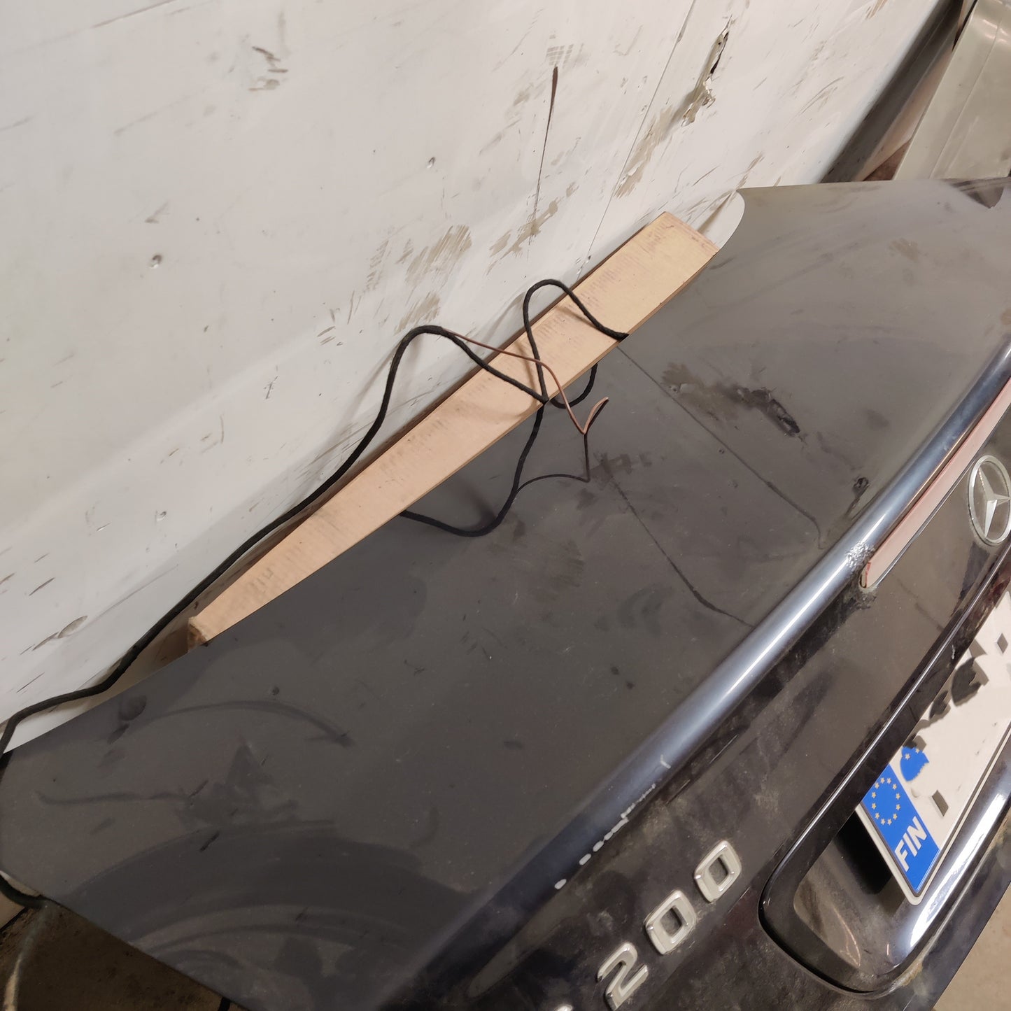 Takaluukku / Takakansi Sedan MB C-CLASS W203 2000