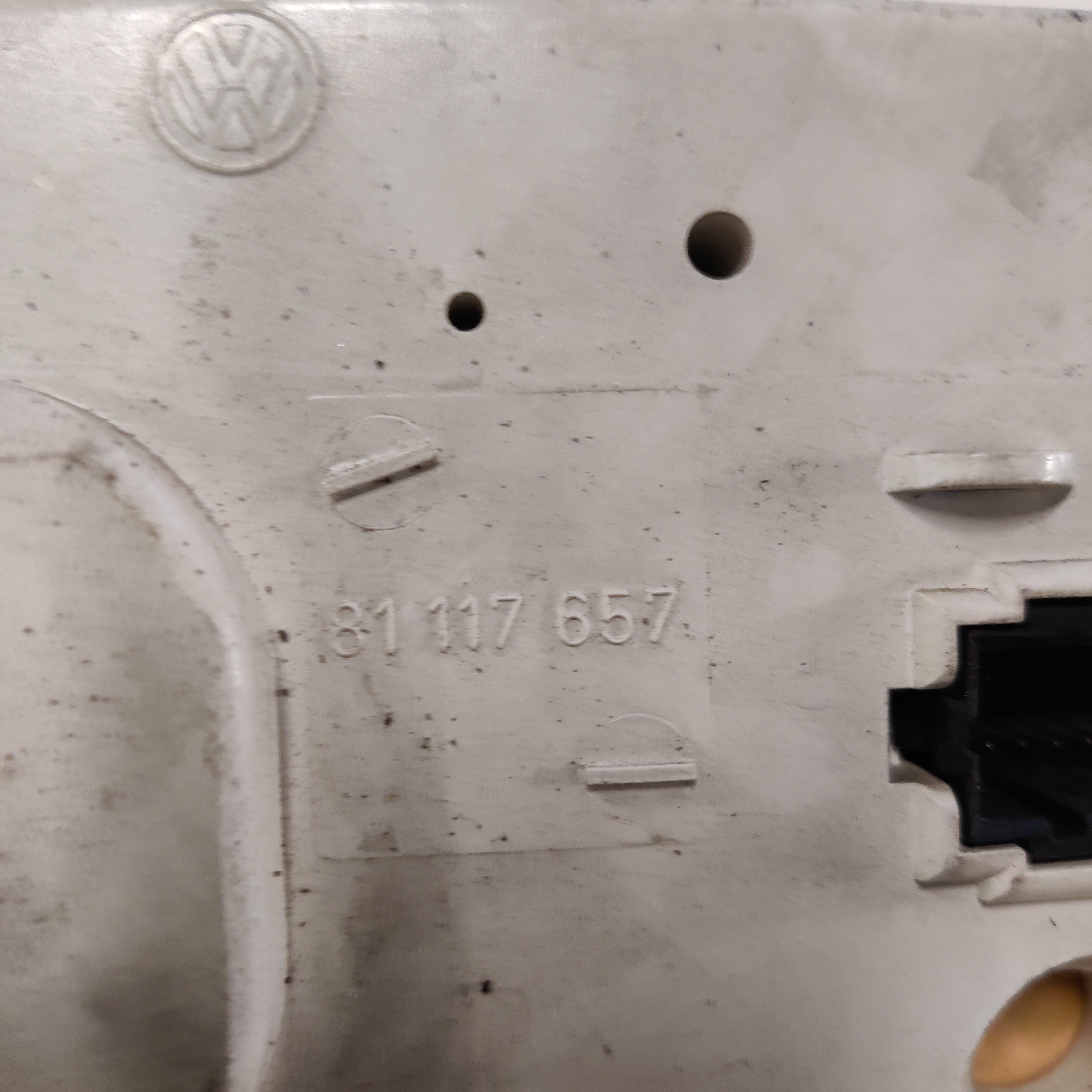 Mittaristo VW Passat B3/B4 (3A2, 35I) 1988-1997, 81117657