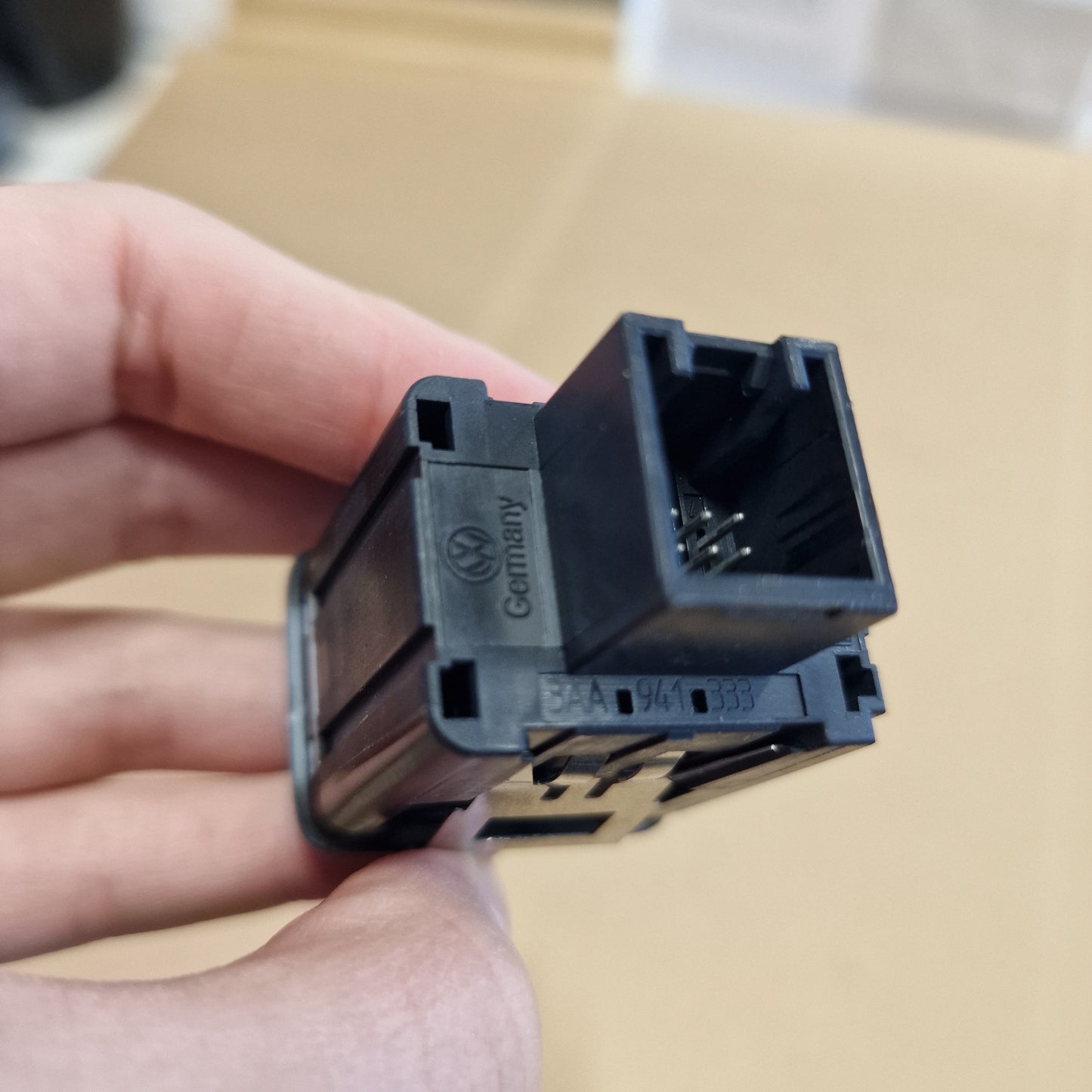 Ajovalojen korkeudensäätö kytkin, Volkswagen Passat B7 Variant 365 1.6 TDI diesel 2011, 3AA941333